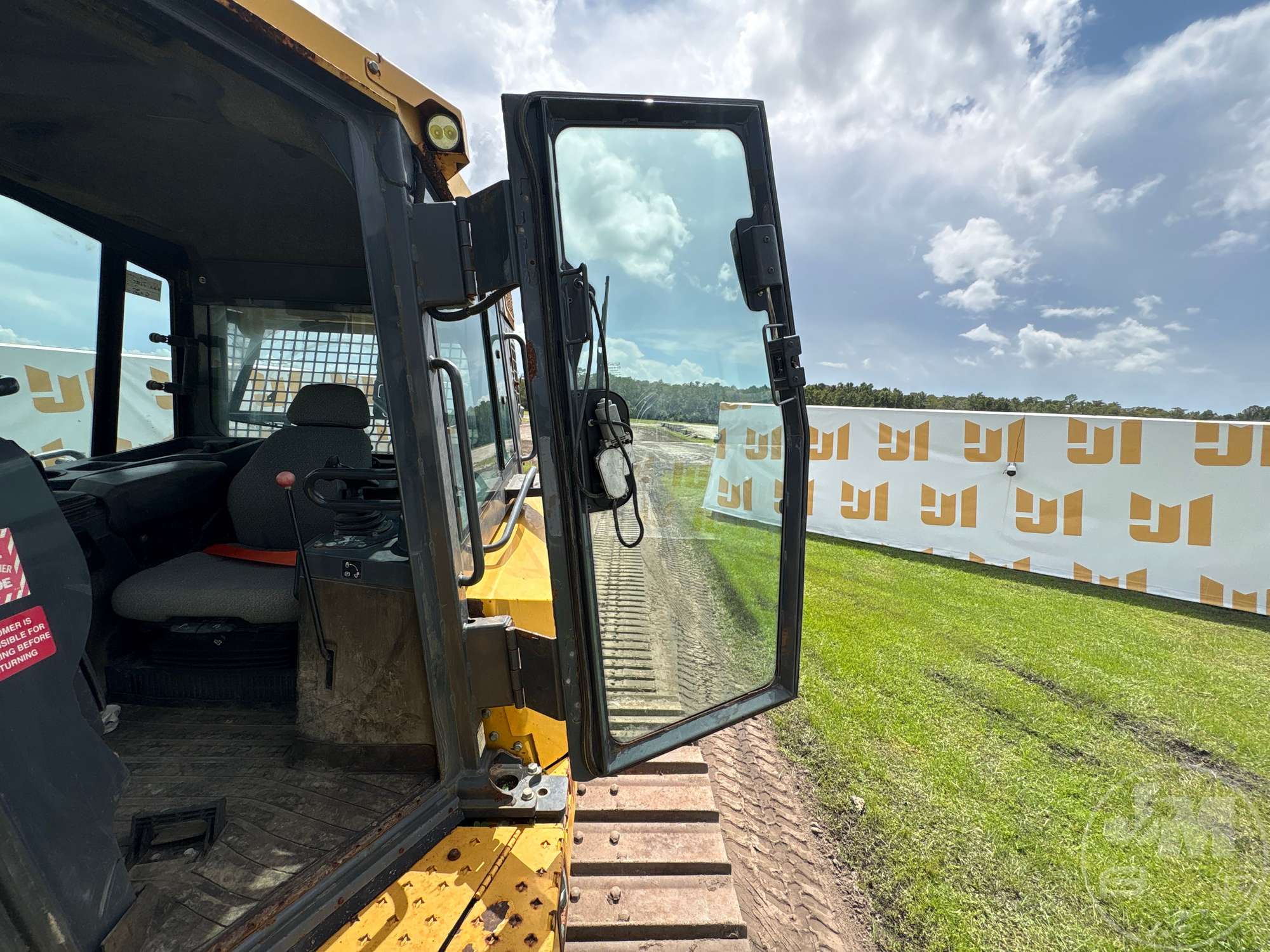 2019 John Deere 750K LGP