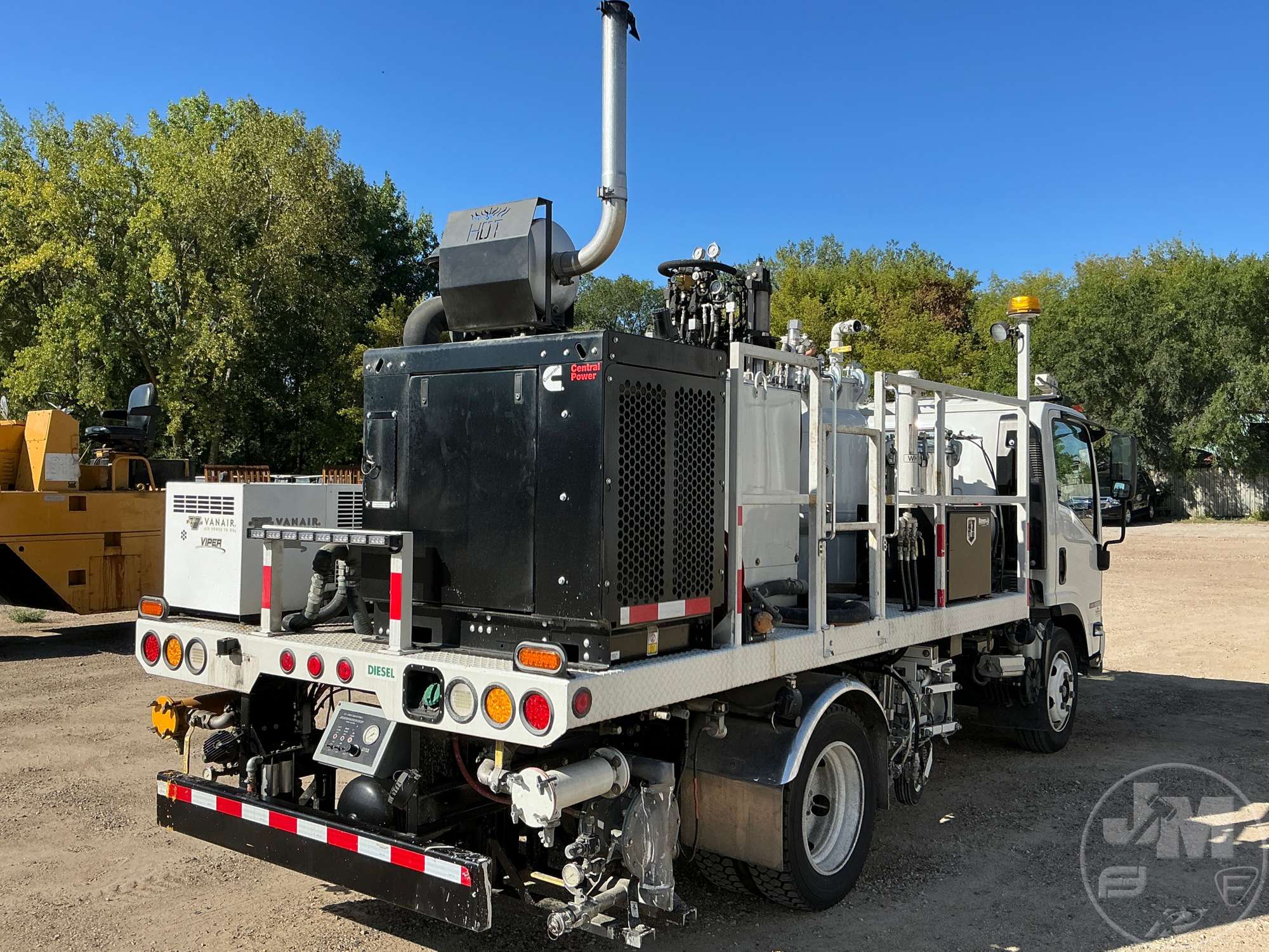 2012 Isuzu NRR