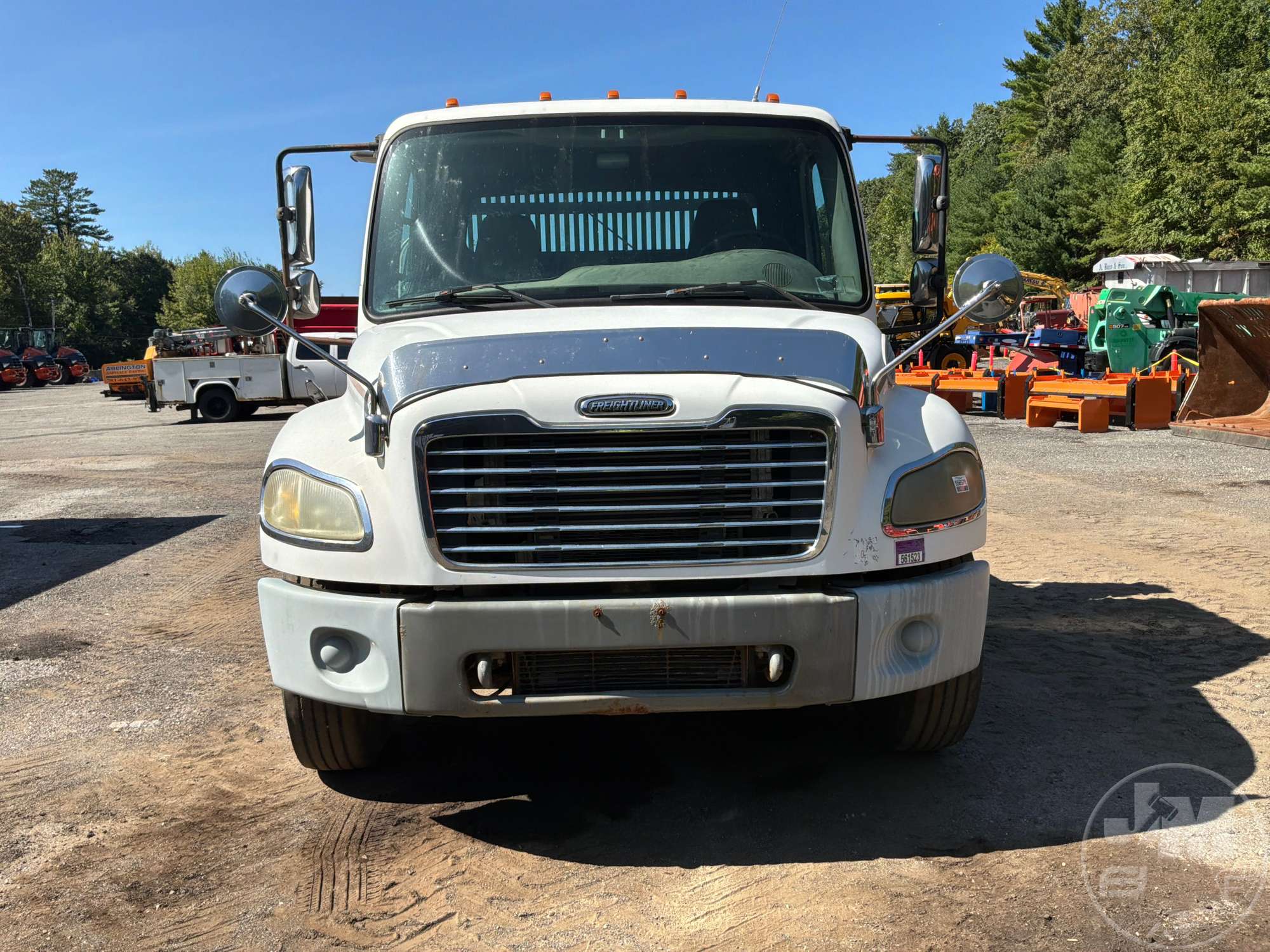 2005 Freightliner M2