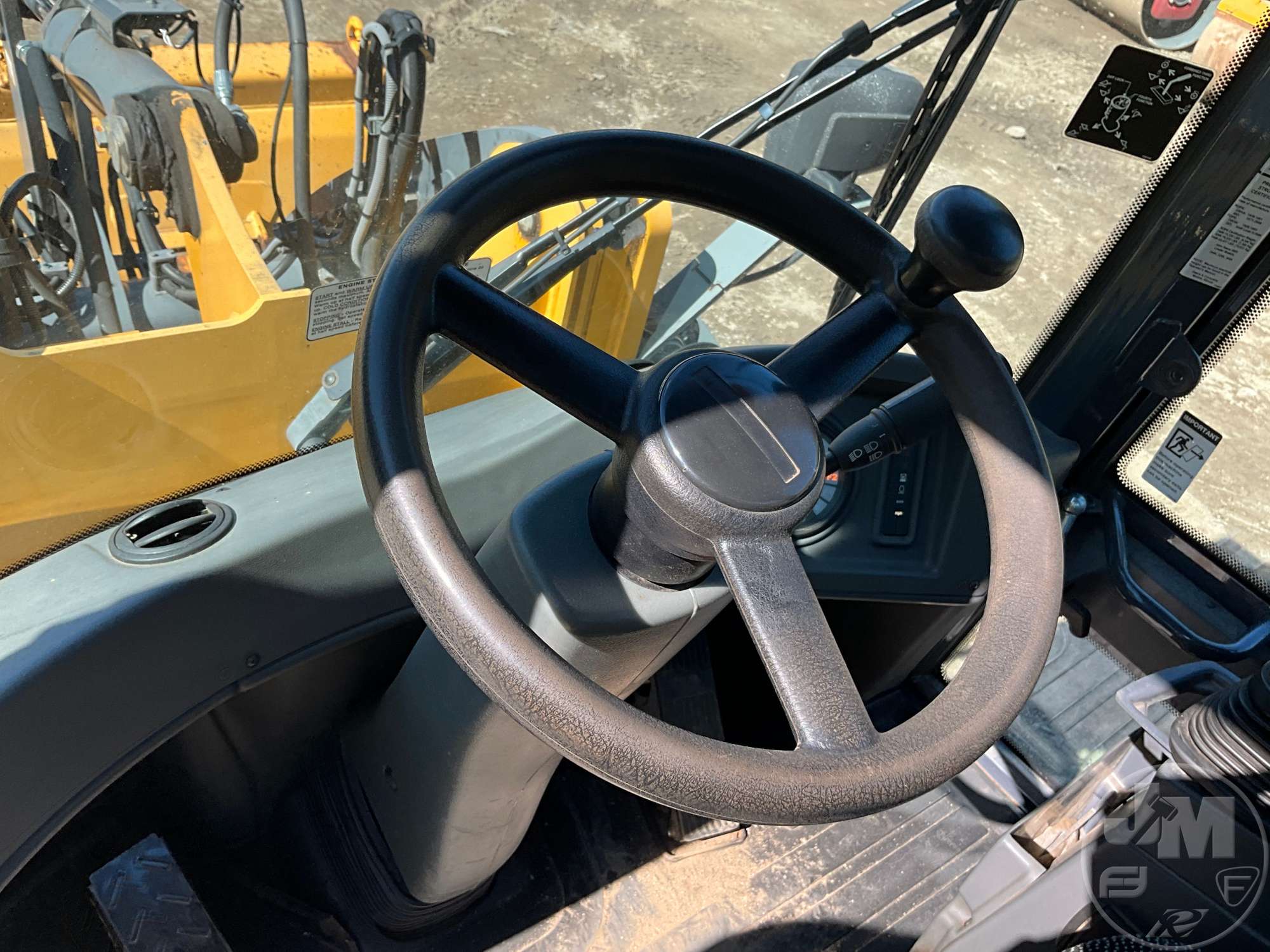 2017 John Deere 324K