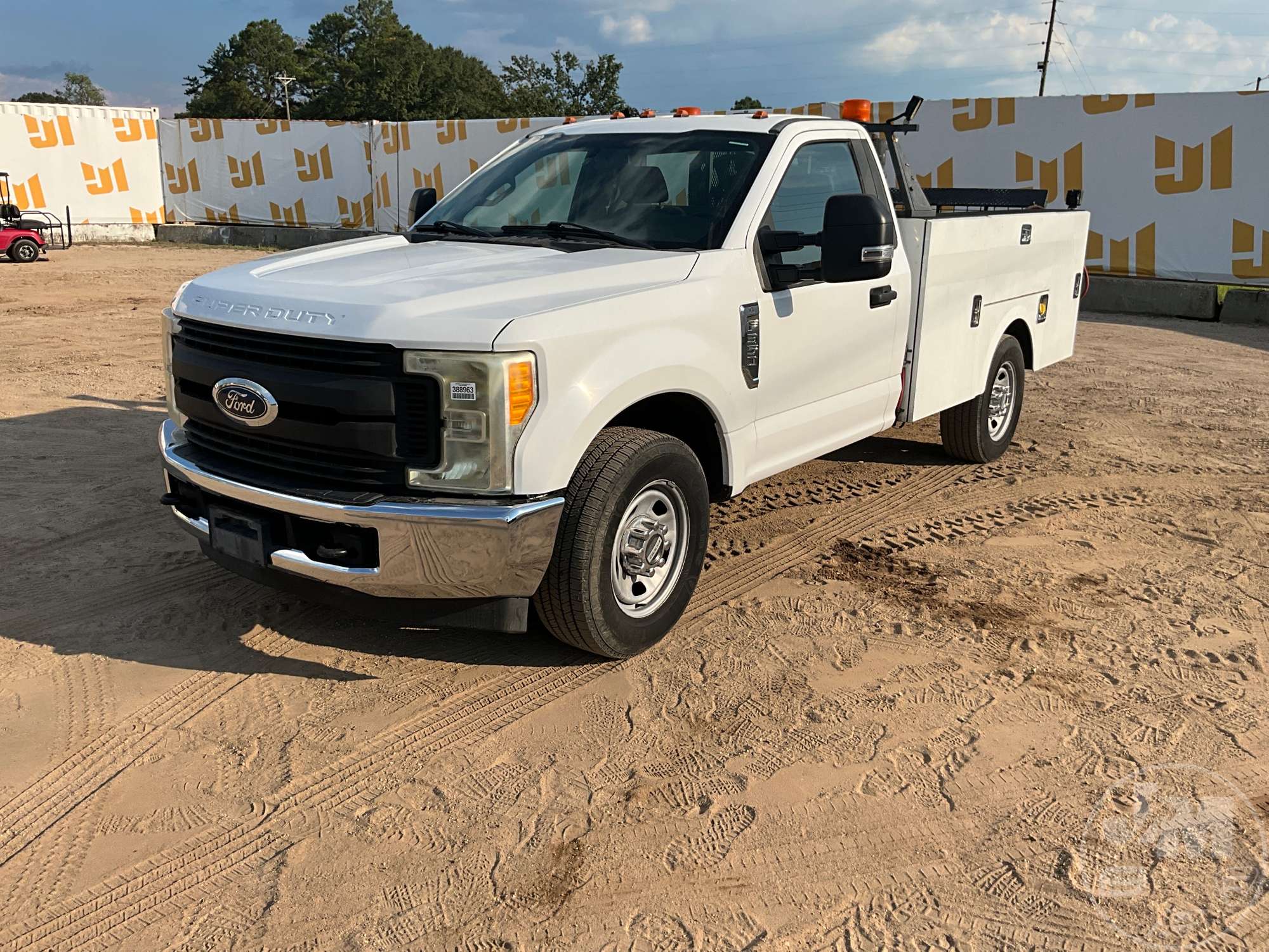 Photo of 2017 Ford F-350 XL SD