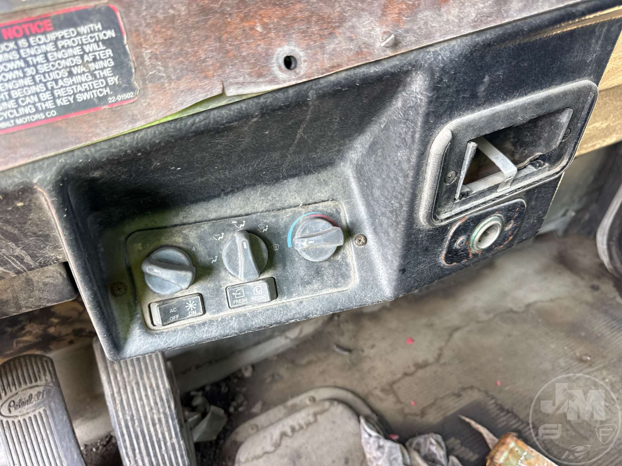 1996 Peterbilt 357