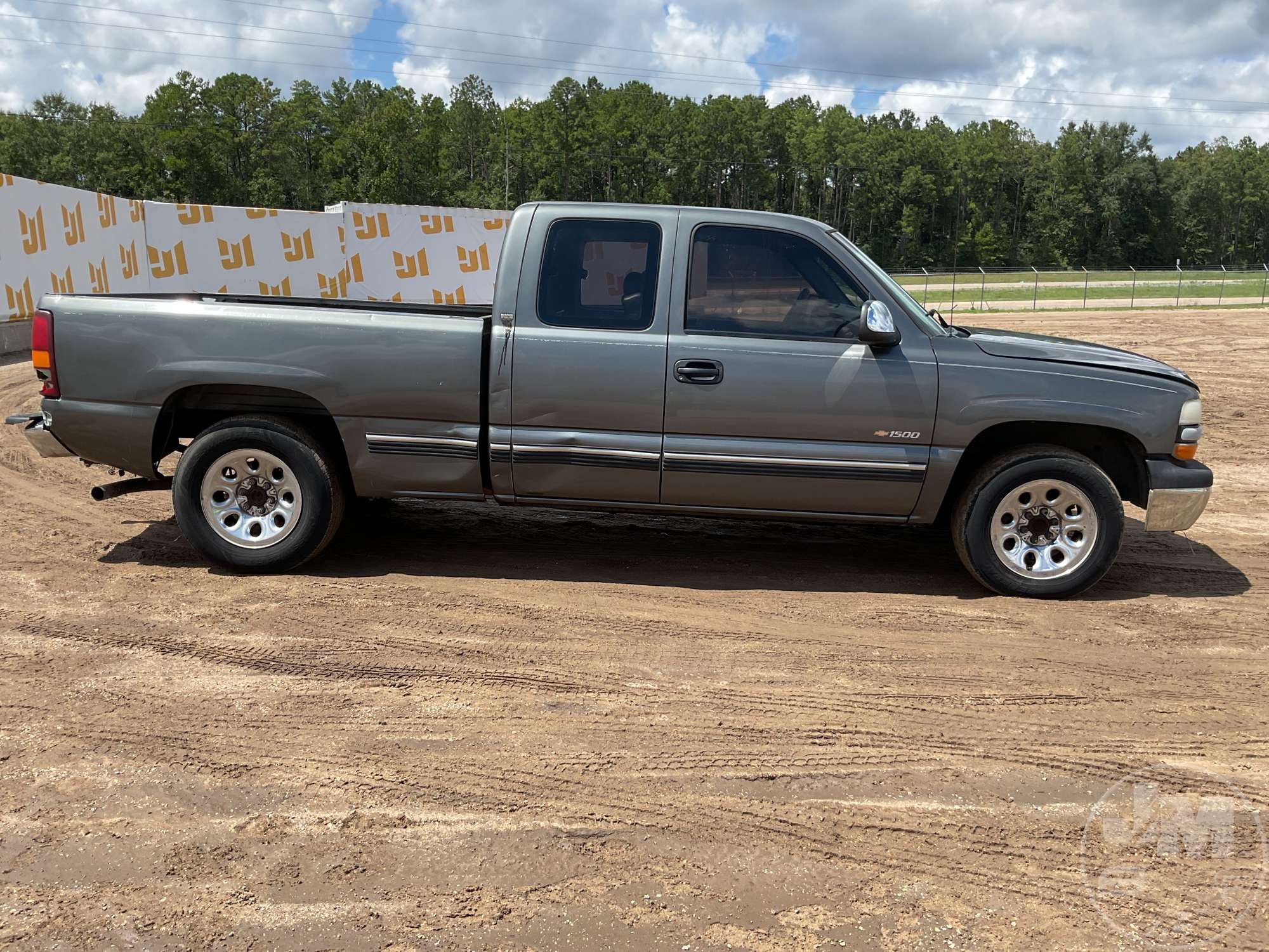 2002 Chevrolet SILVERADO