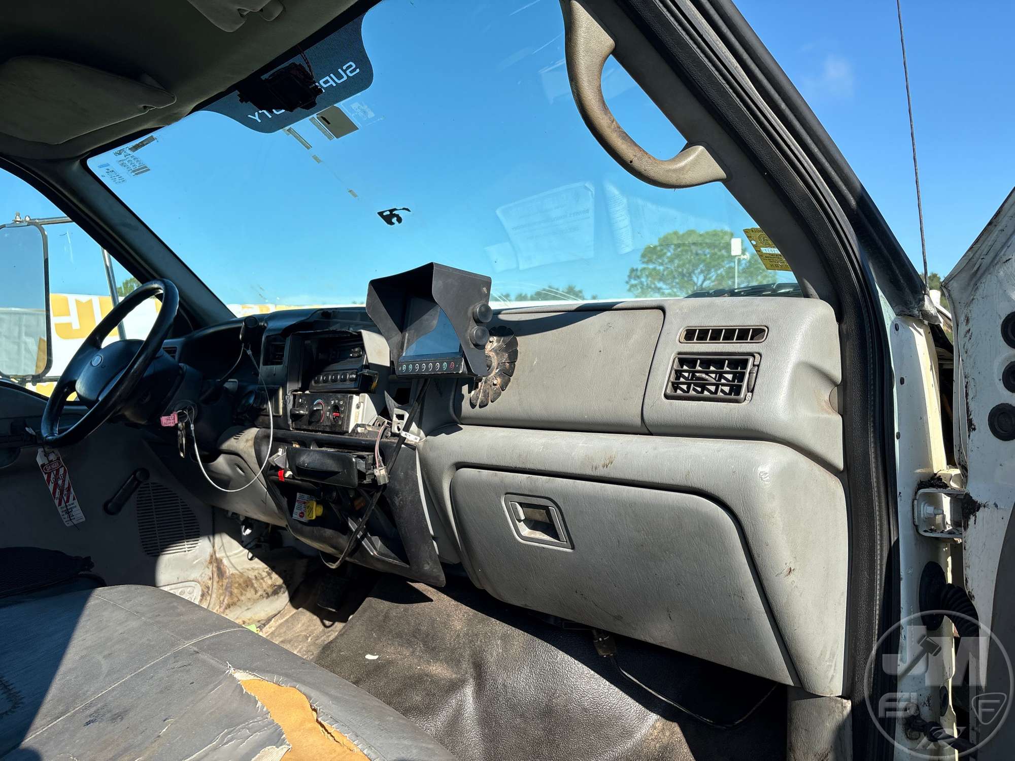 2009 Ford F-650XL SD CREW CAB