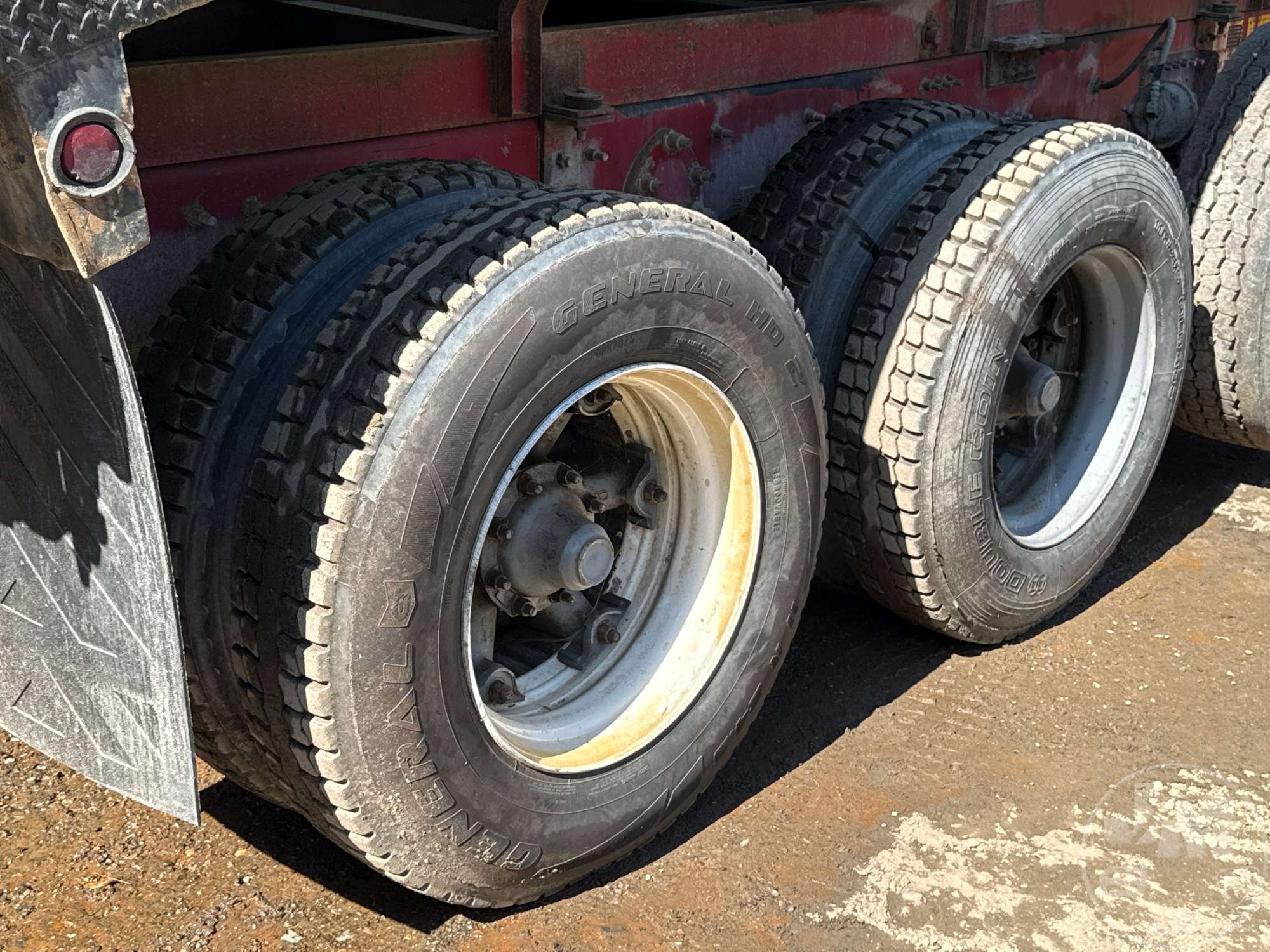 2009 Mack GU713