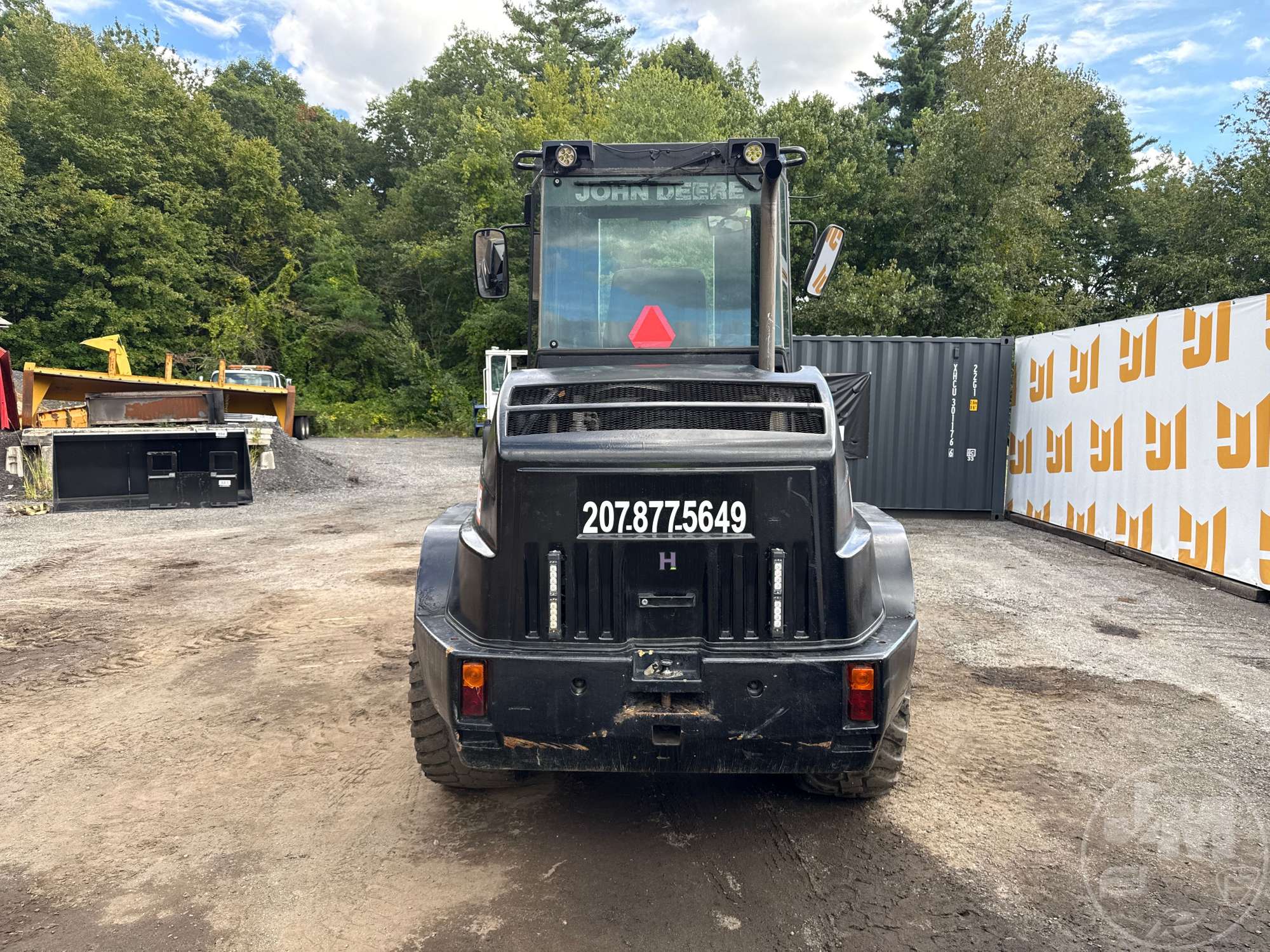 2000 John Deere 304H