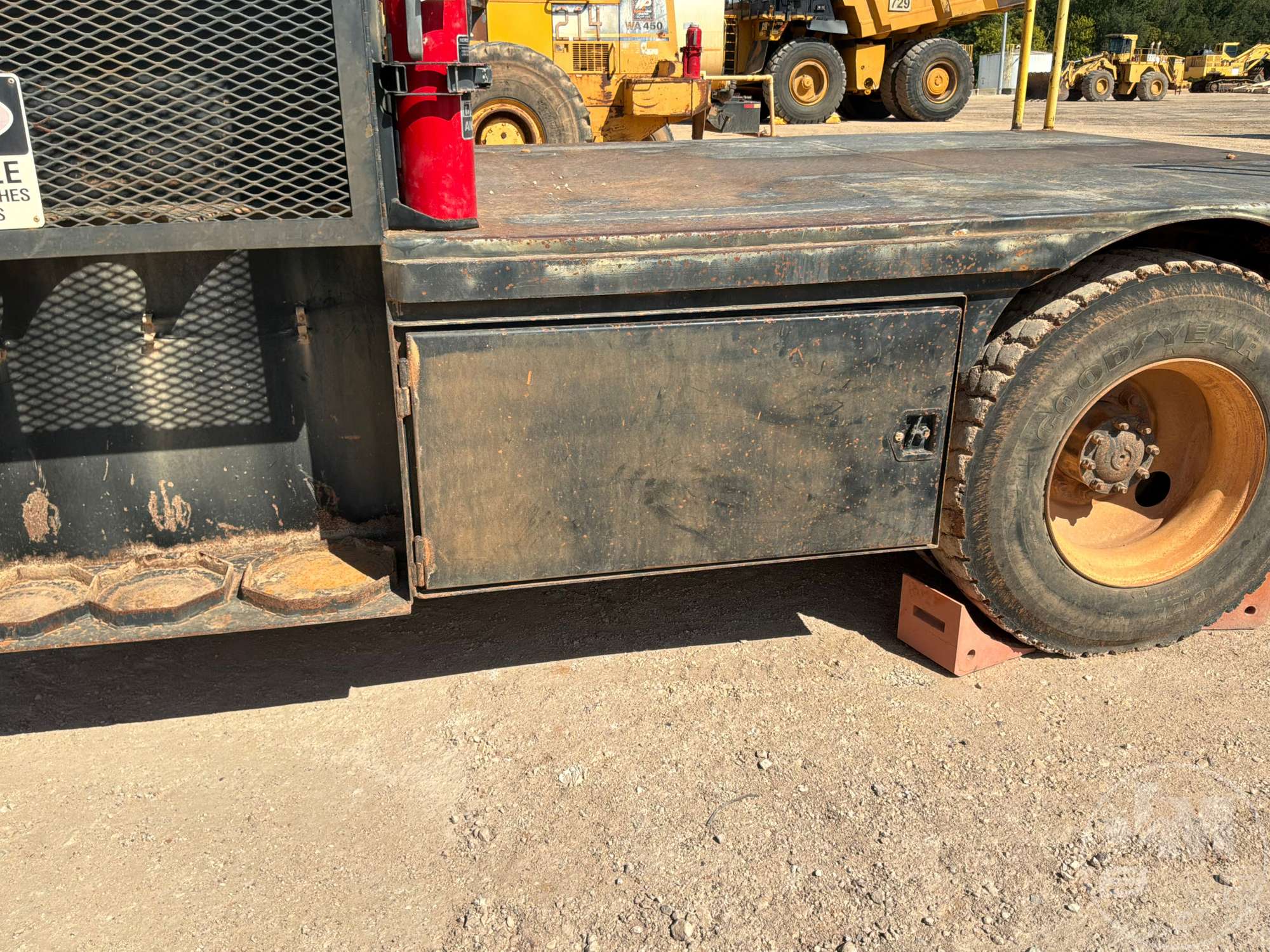 2002 Ford F750