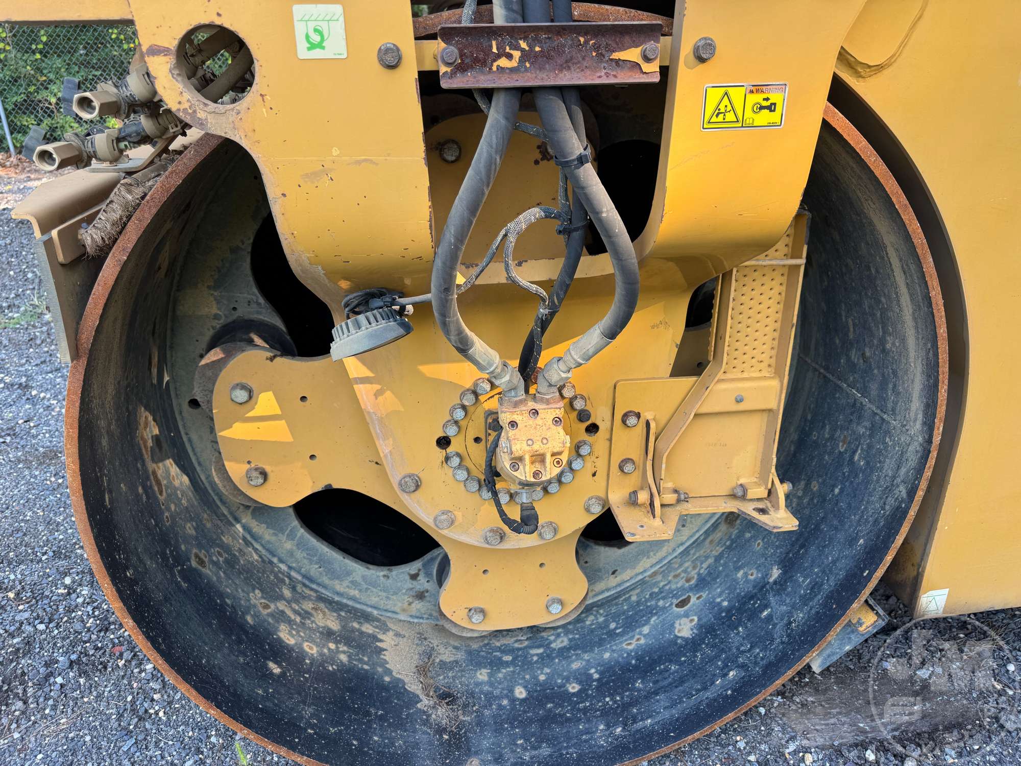 2015 Caterpillar CB64B