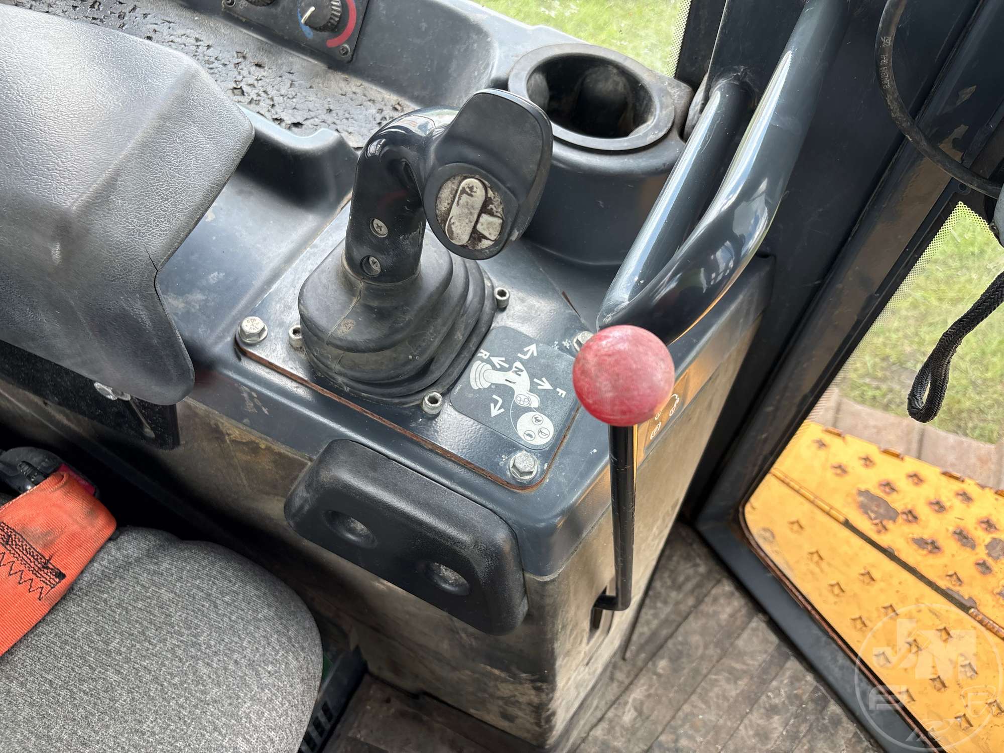 2019 John Deere 750K LGP