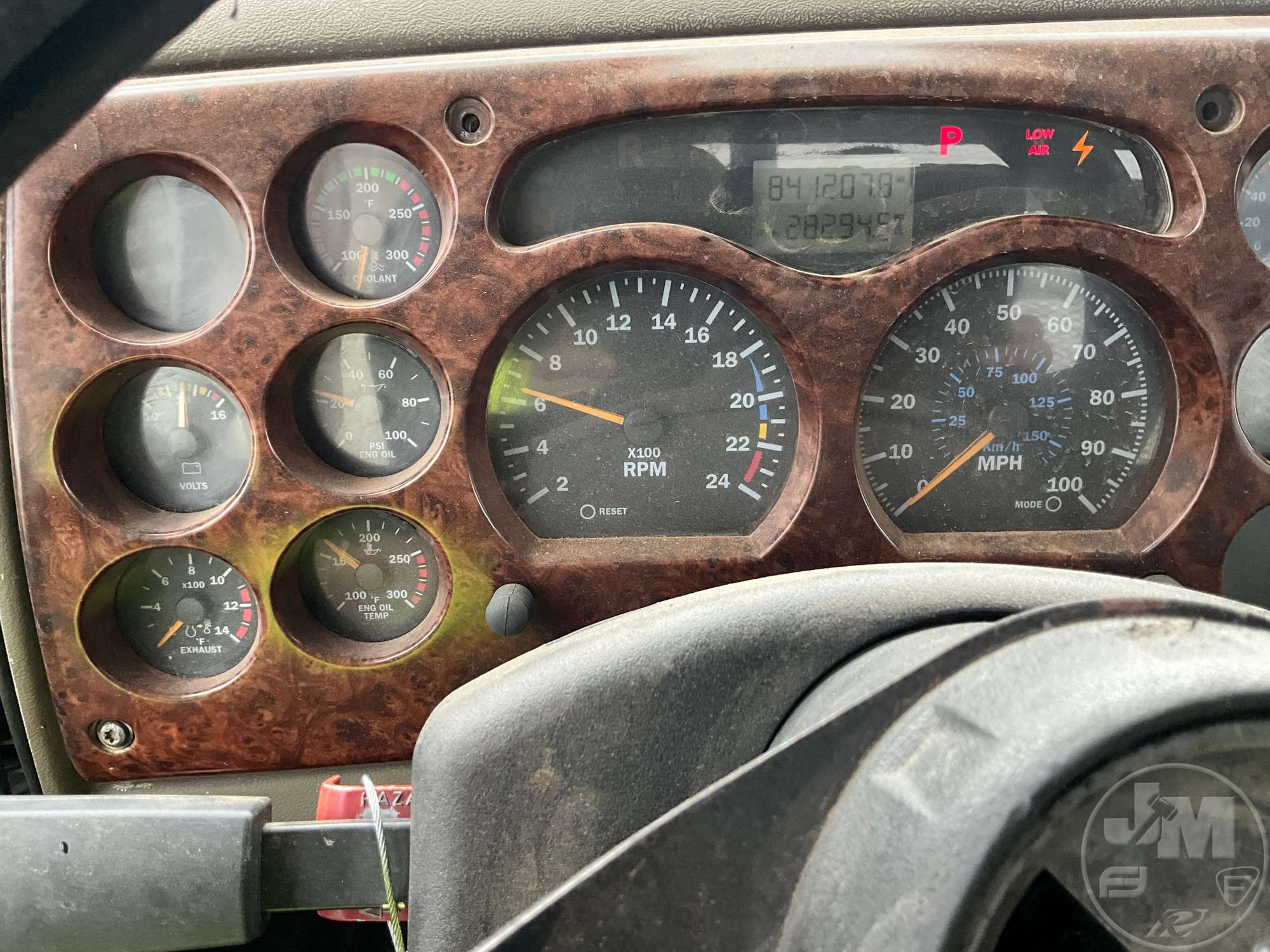 2005 Mack 613
