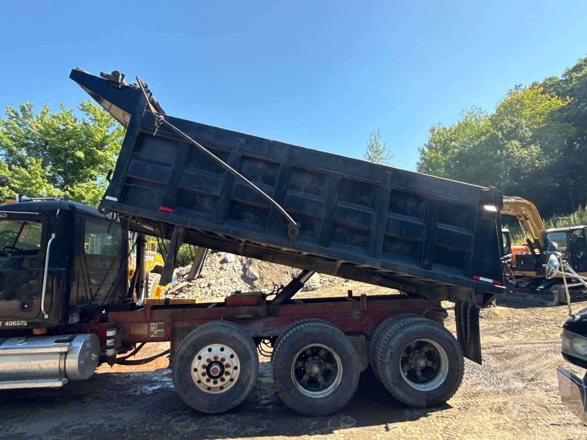 2009 Mack GU713