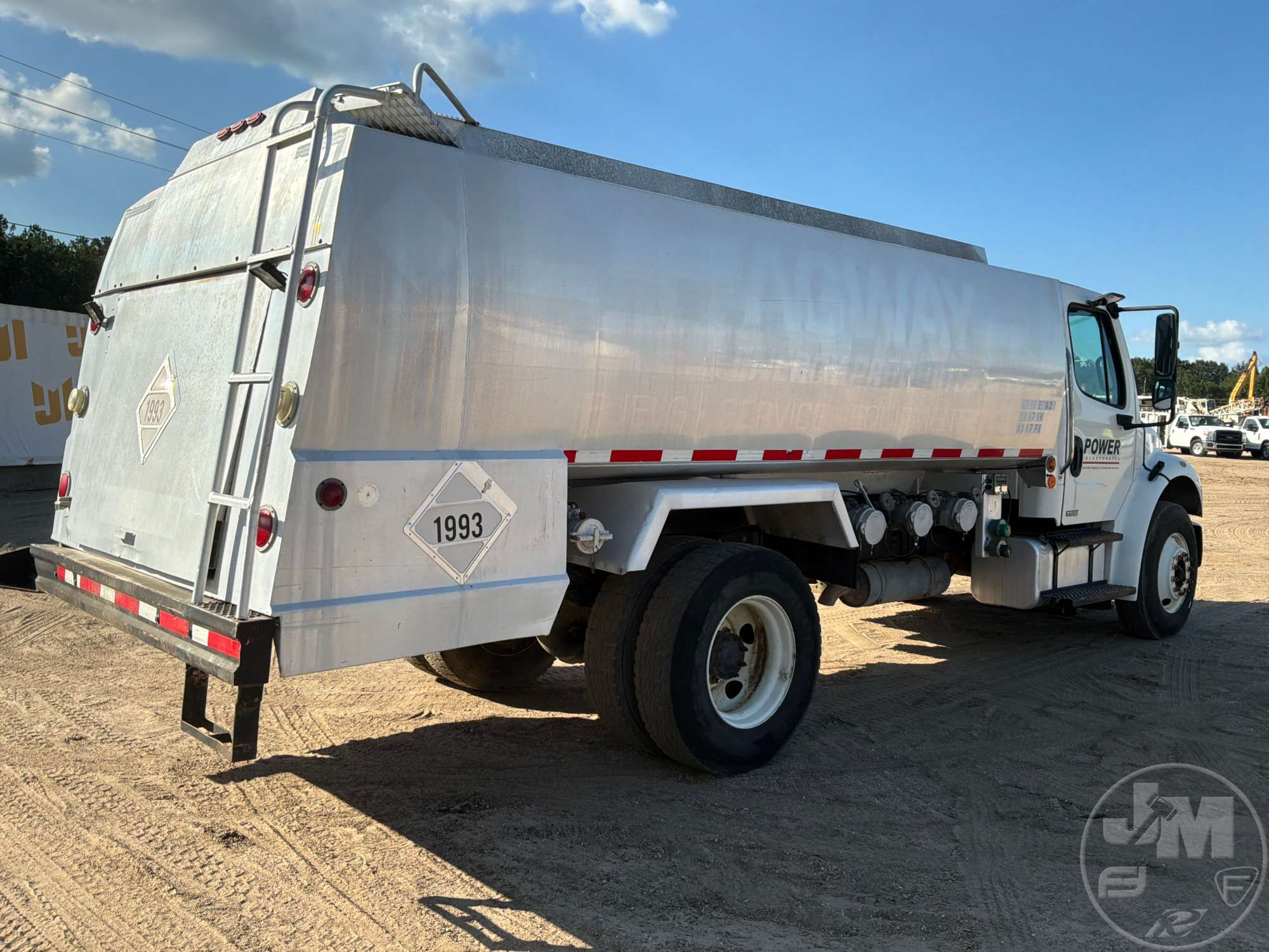 2006 Freightliner M2