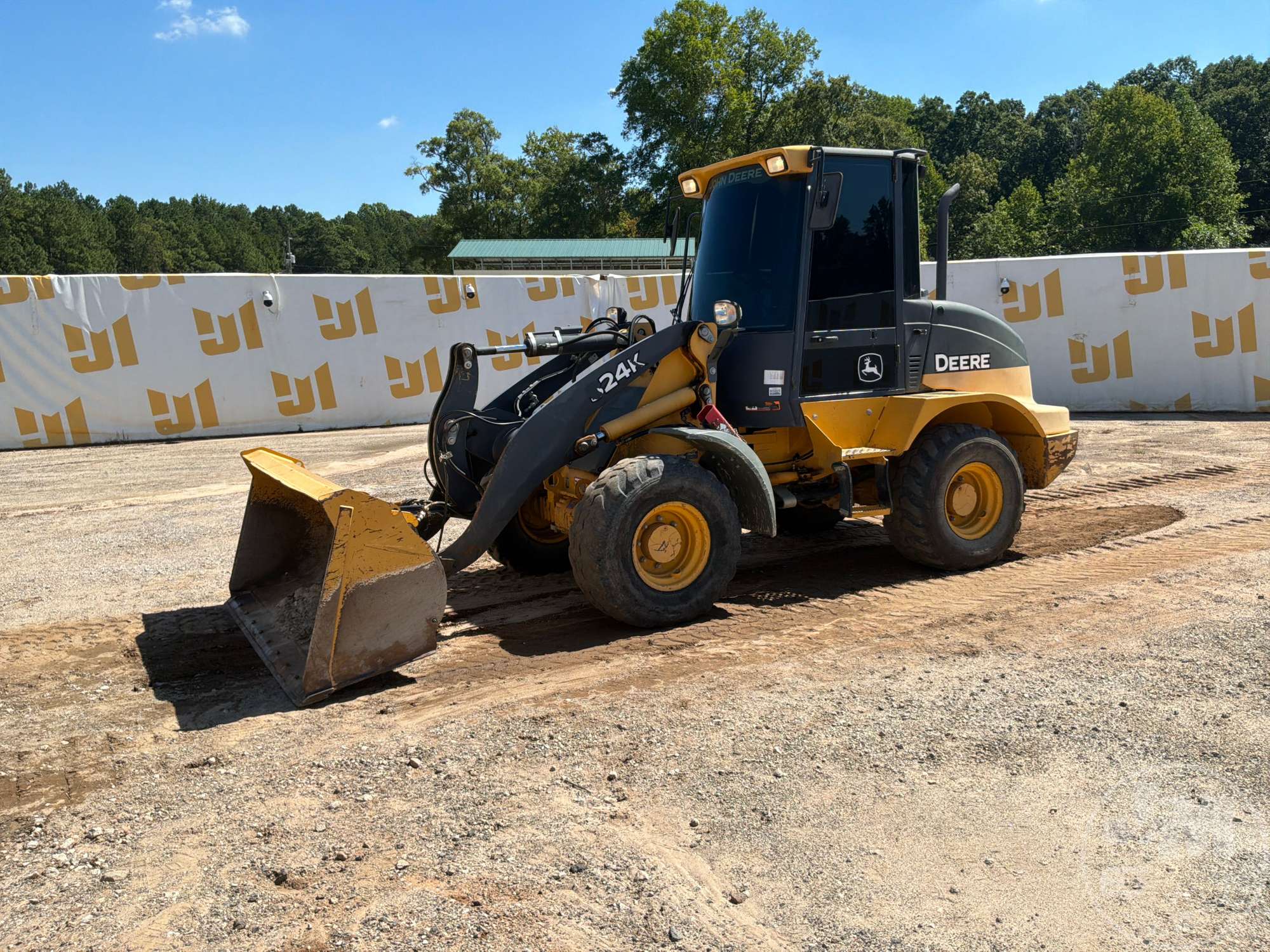 Photo of 2017 John Deere 324K