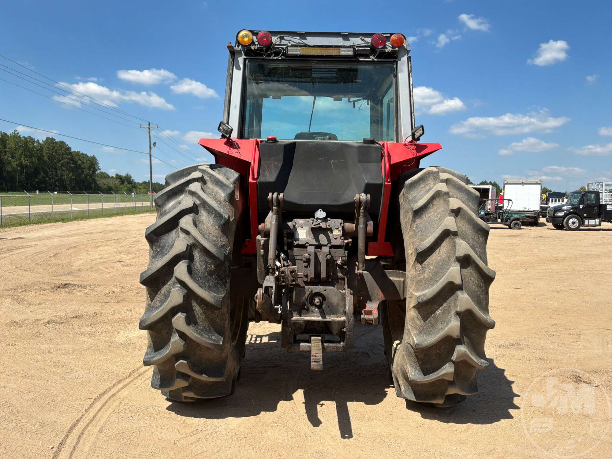 1981 Massey Ferguson 2675