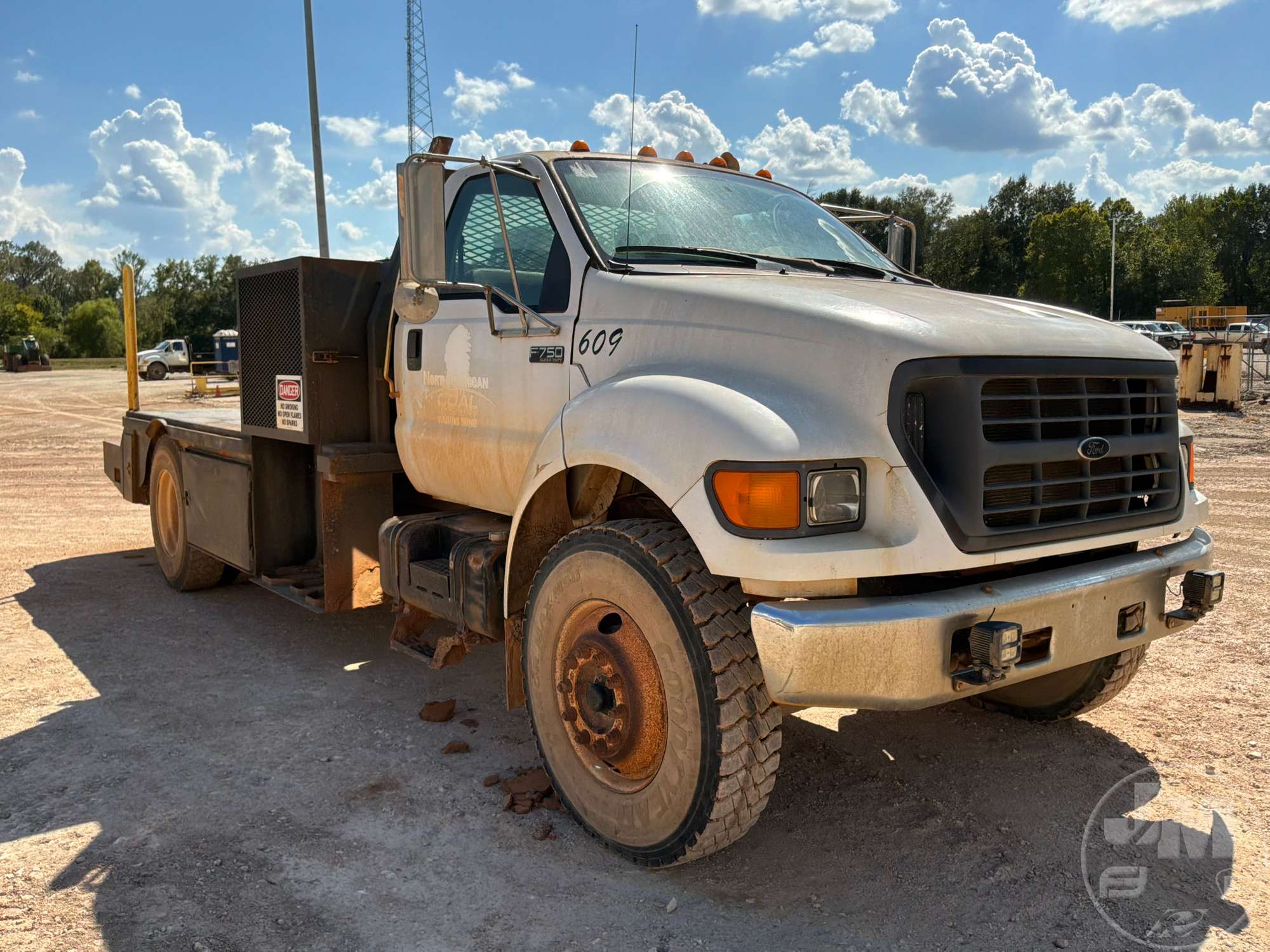 2002 Ford F750