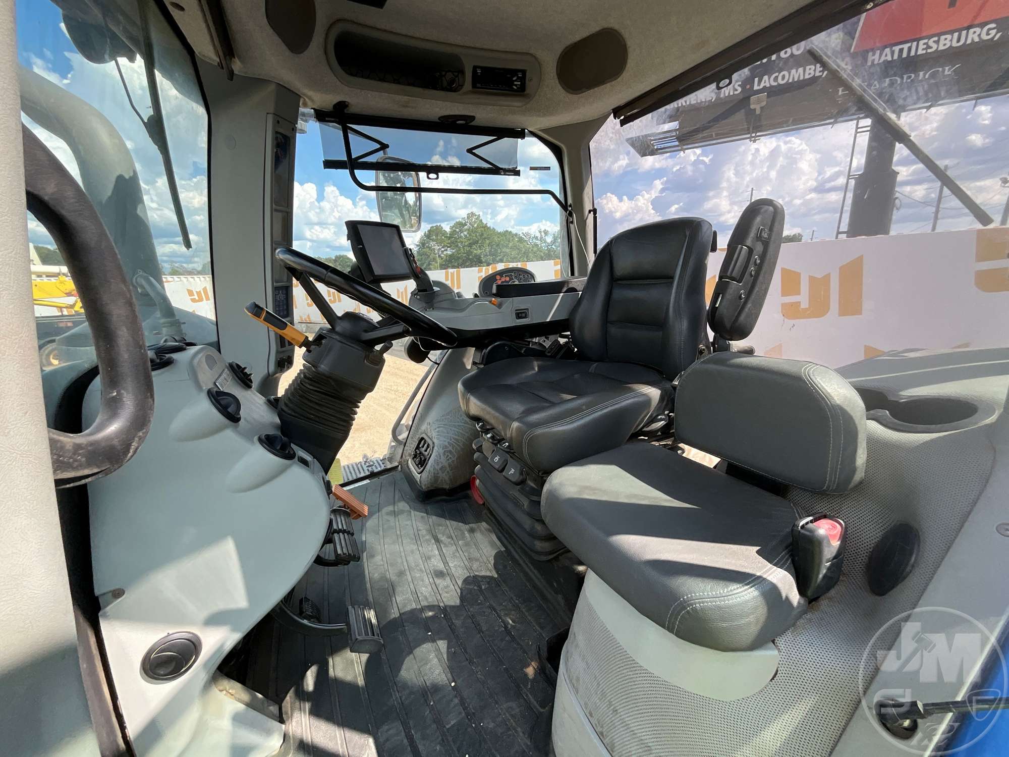 2019 New Holland T8.320