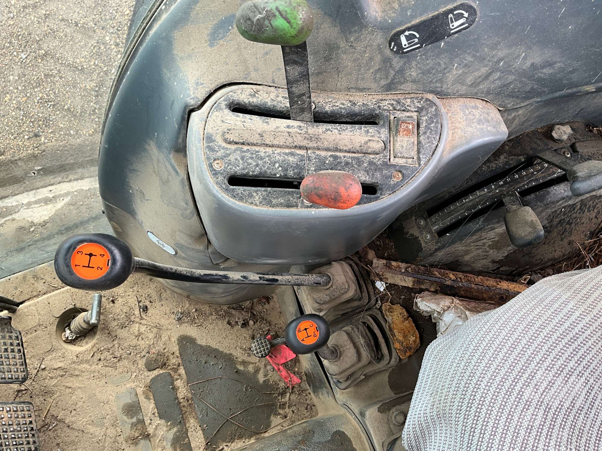 0 New Holland TN70D