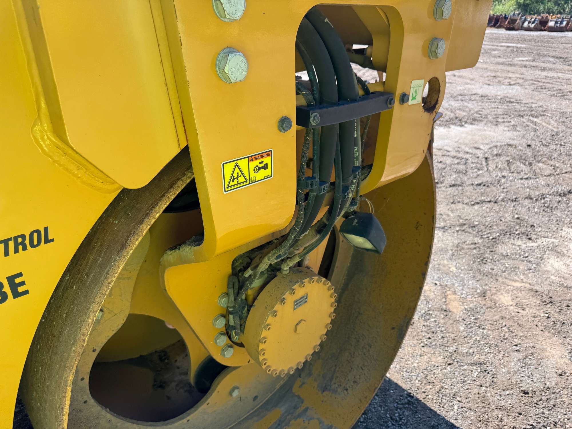 2016 Caterpillar CB54B