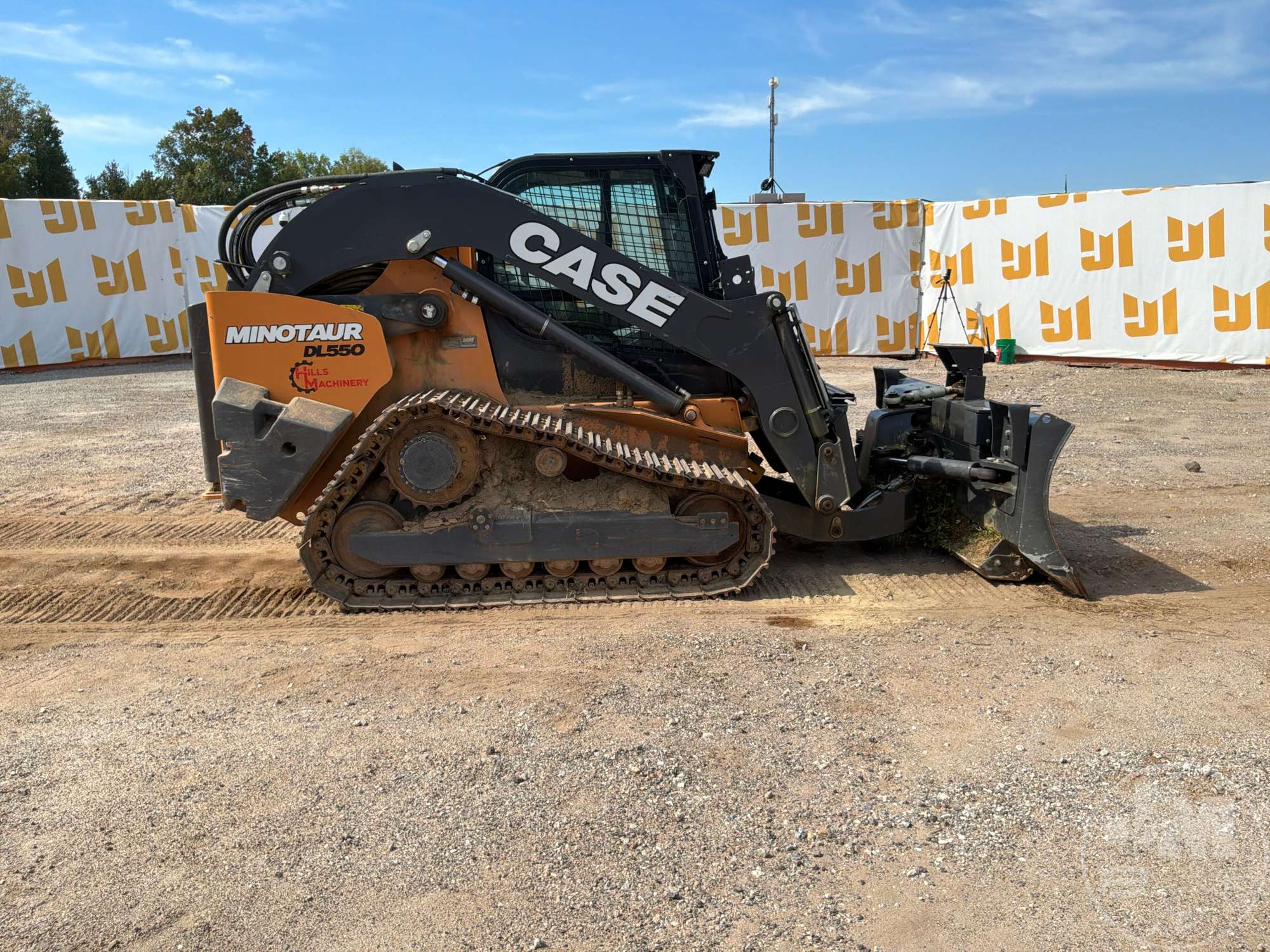 2023 Case DL550