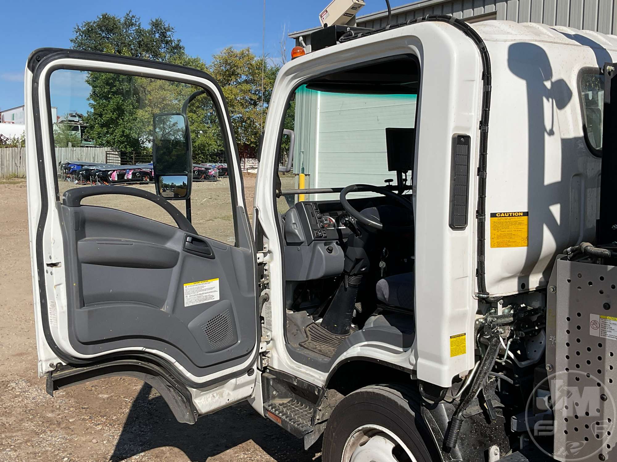 2012 Isuzu NRR