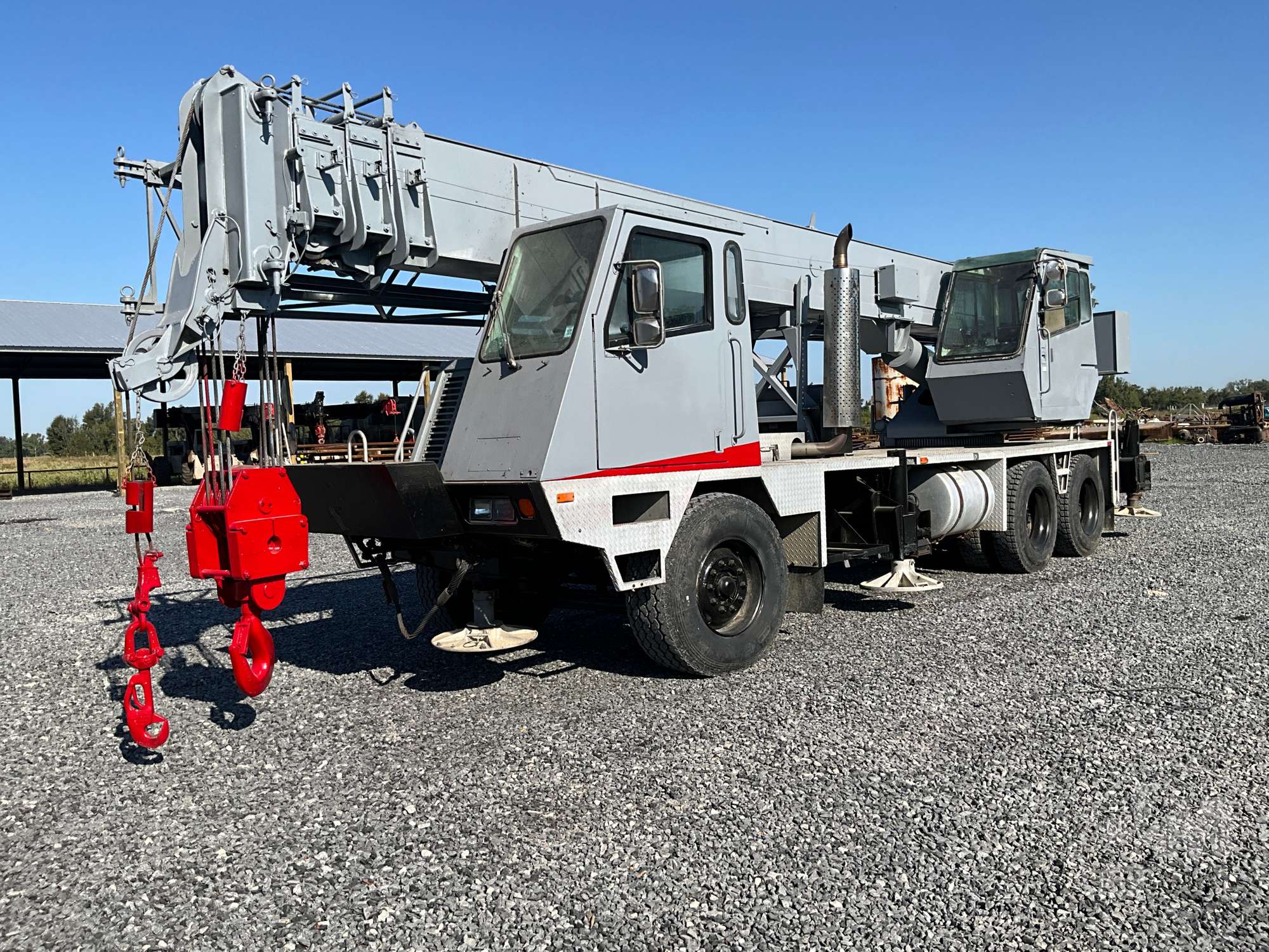 Photo of 1999 Terex T340