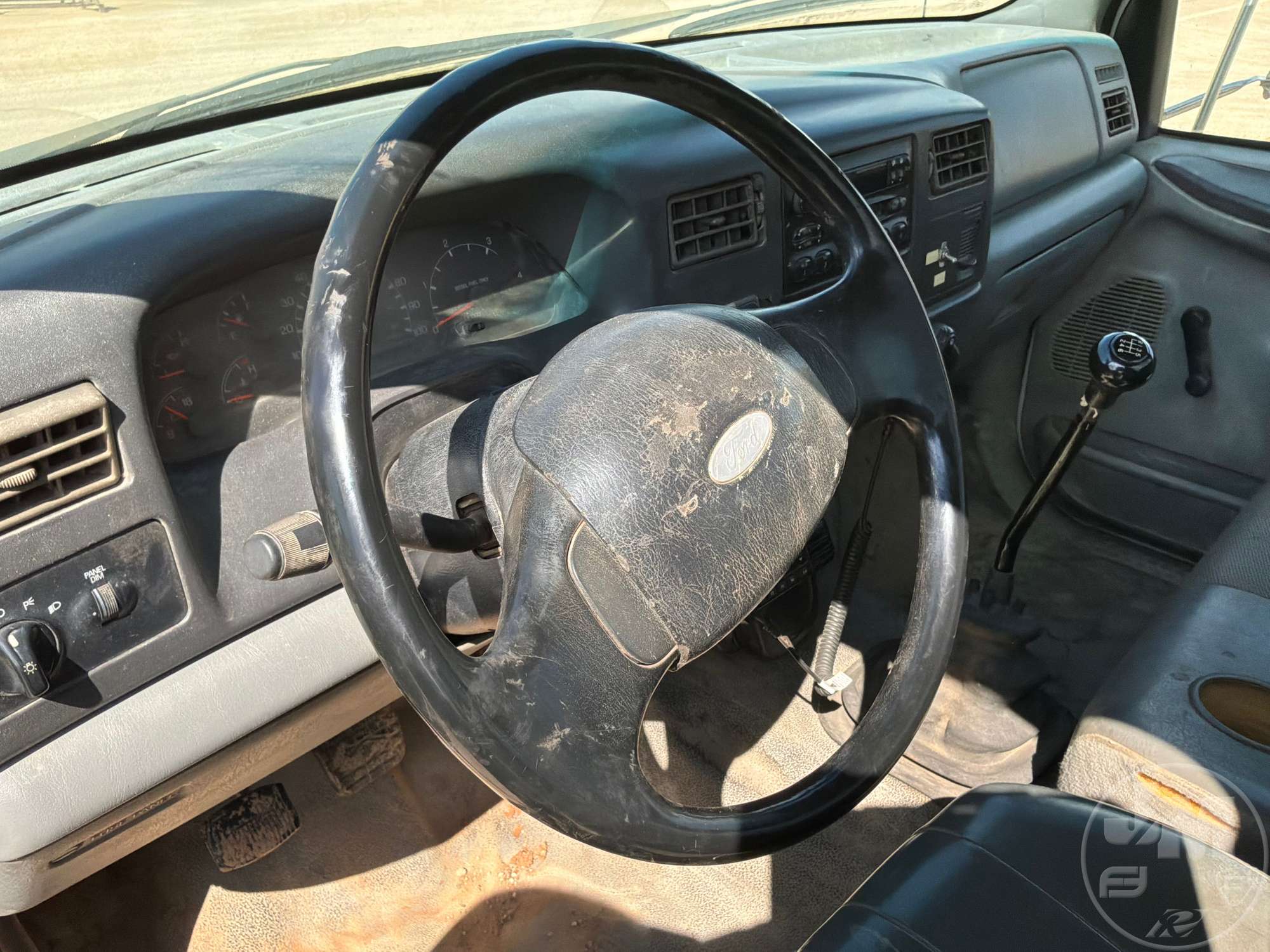 2002 Ford F750