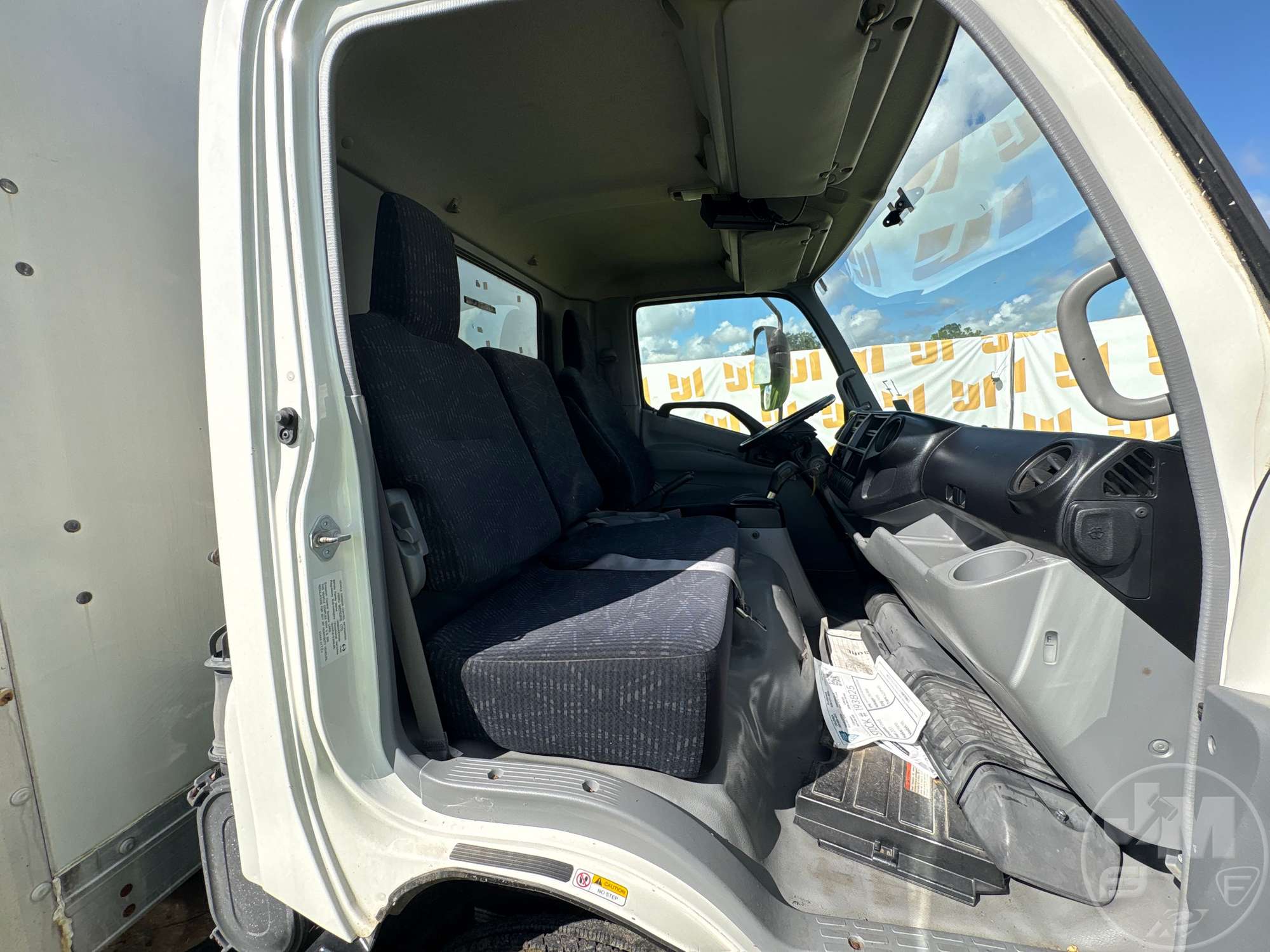 2017 Hino 195
