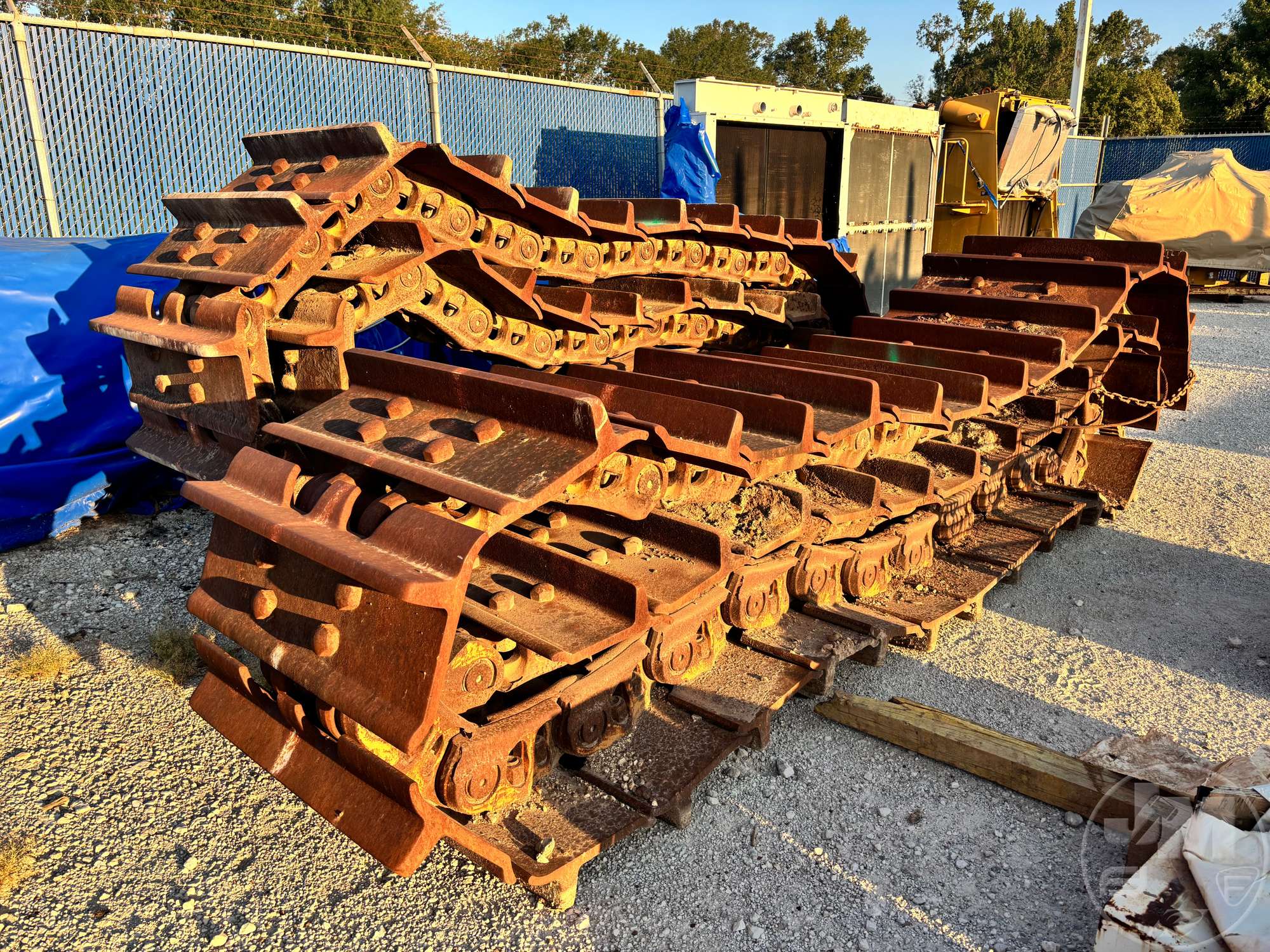 Photo of Caterpillar 32 INCH TRACKS TO FIT D11T