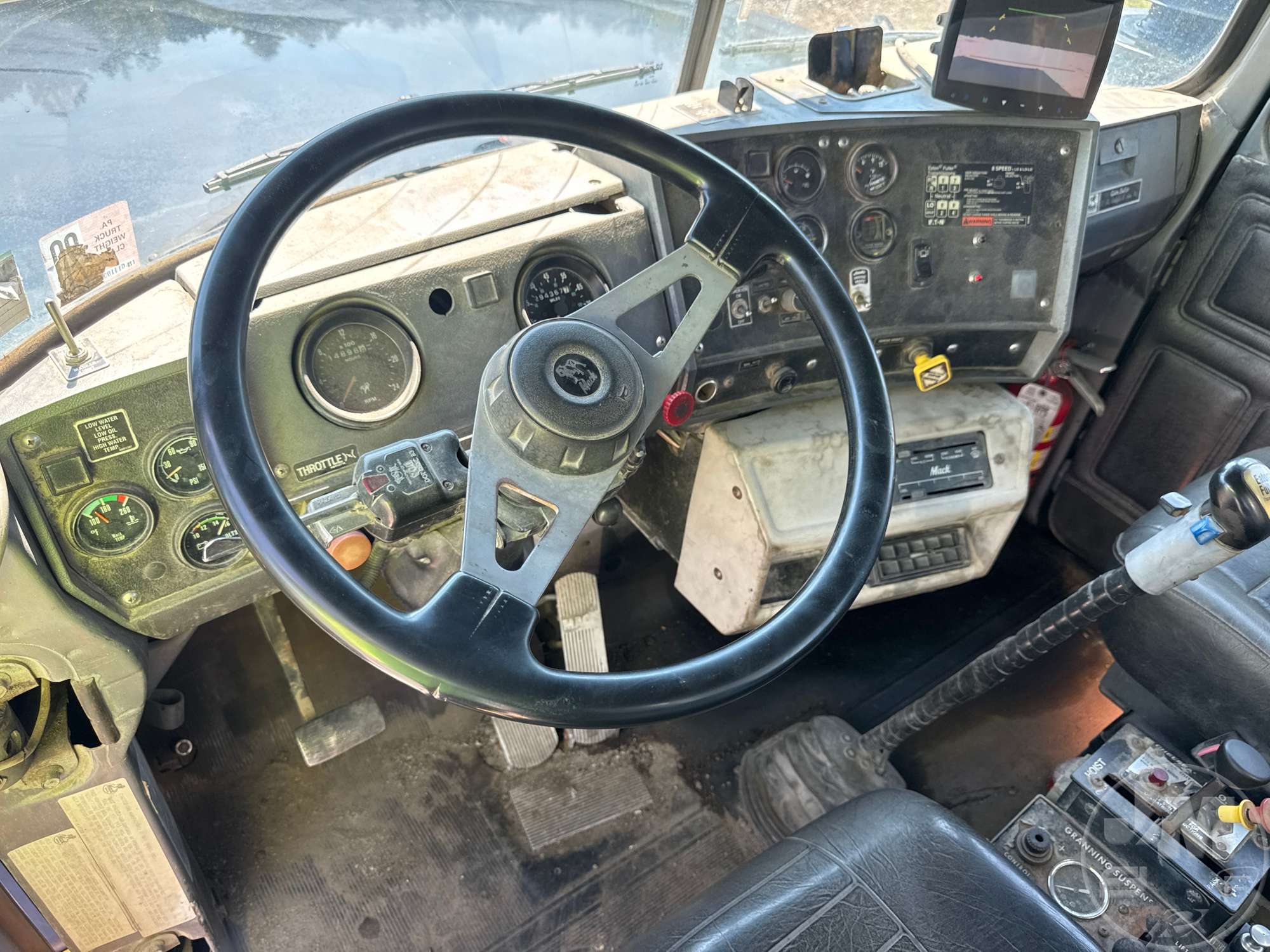 1996 Mack RD688S