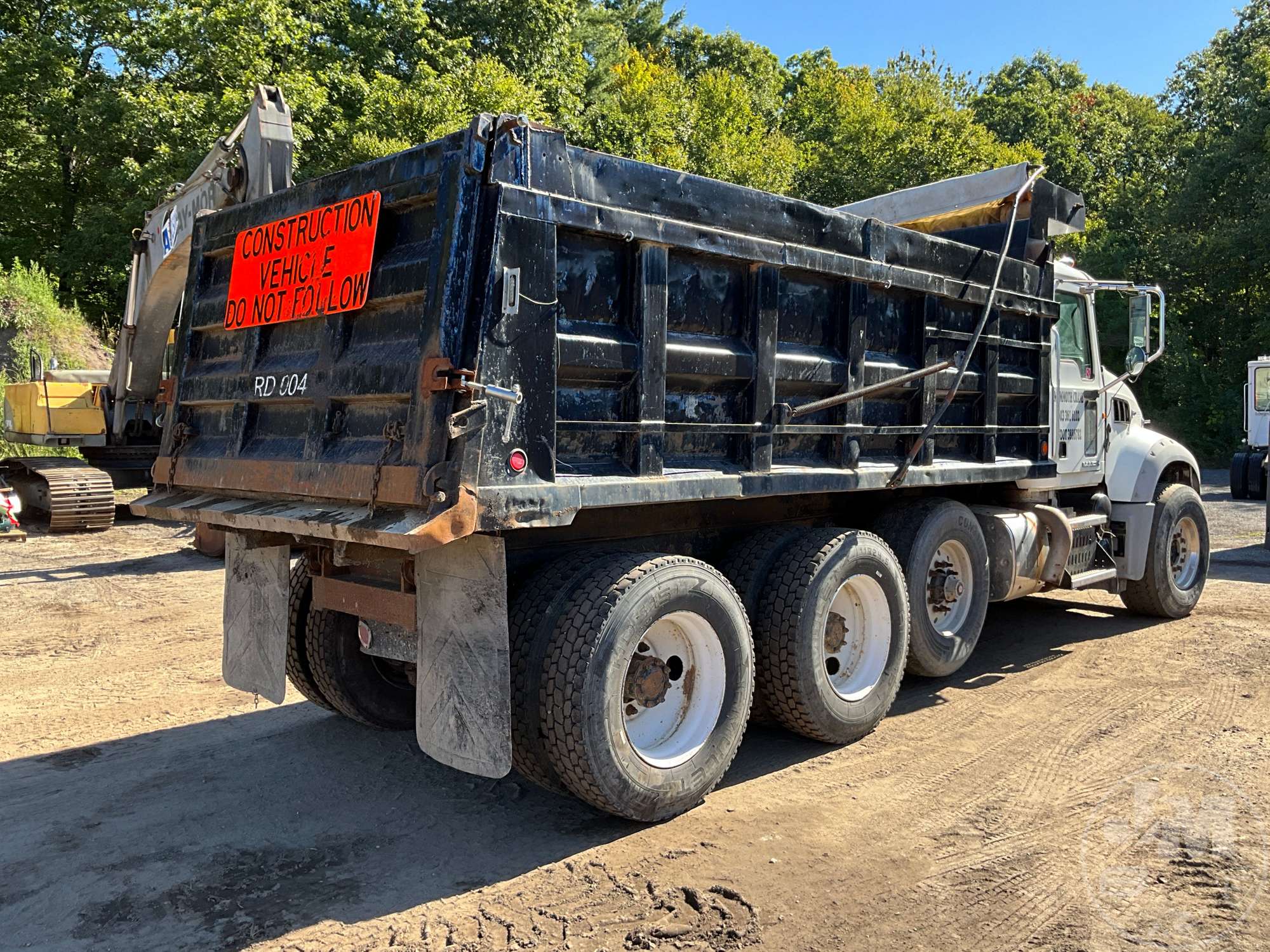2012 Mack GU GRANITE