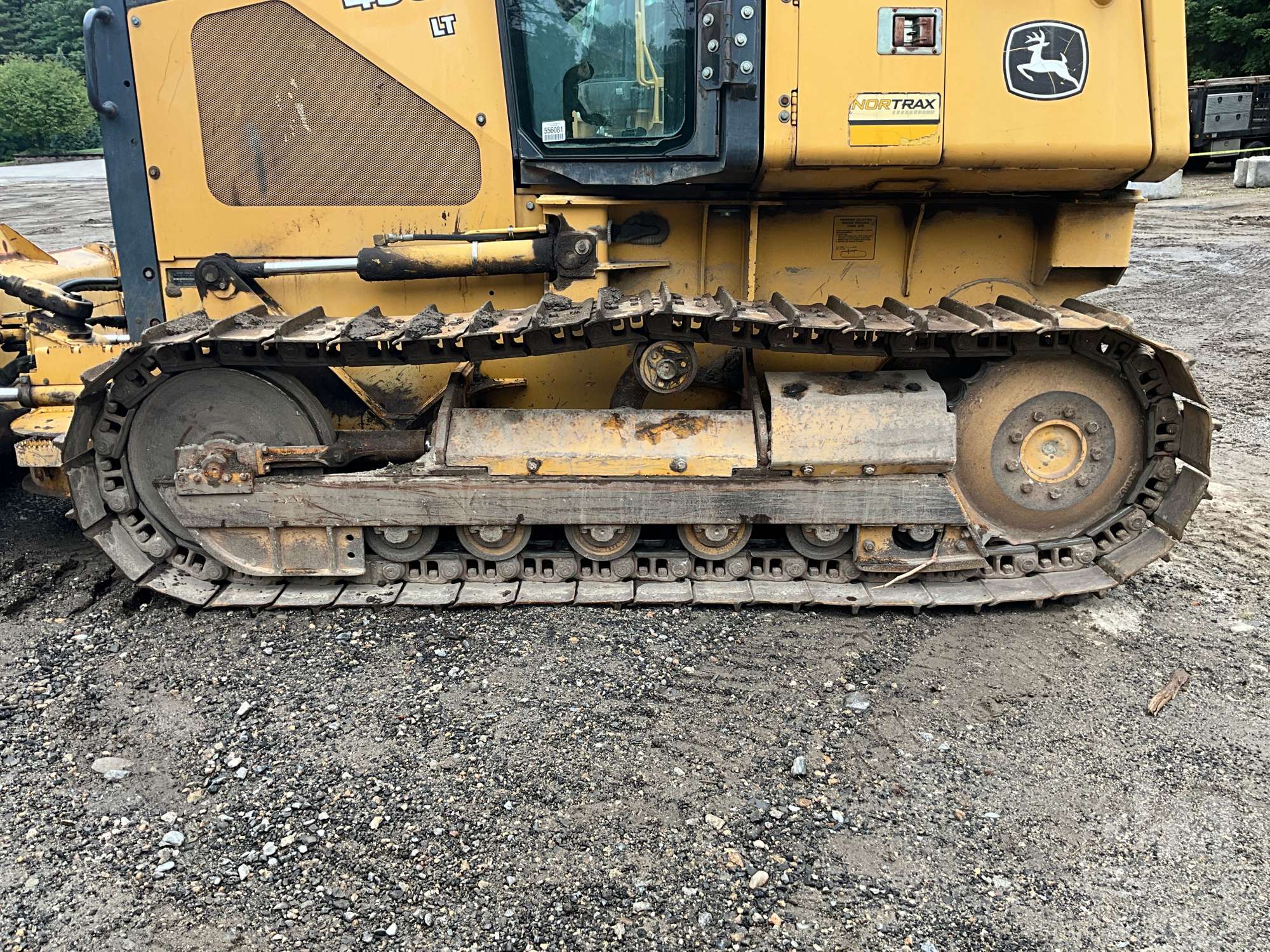 2005 John Deere 450J LT
