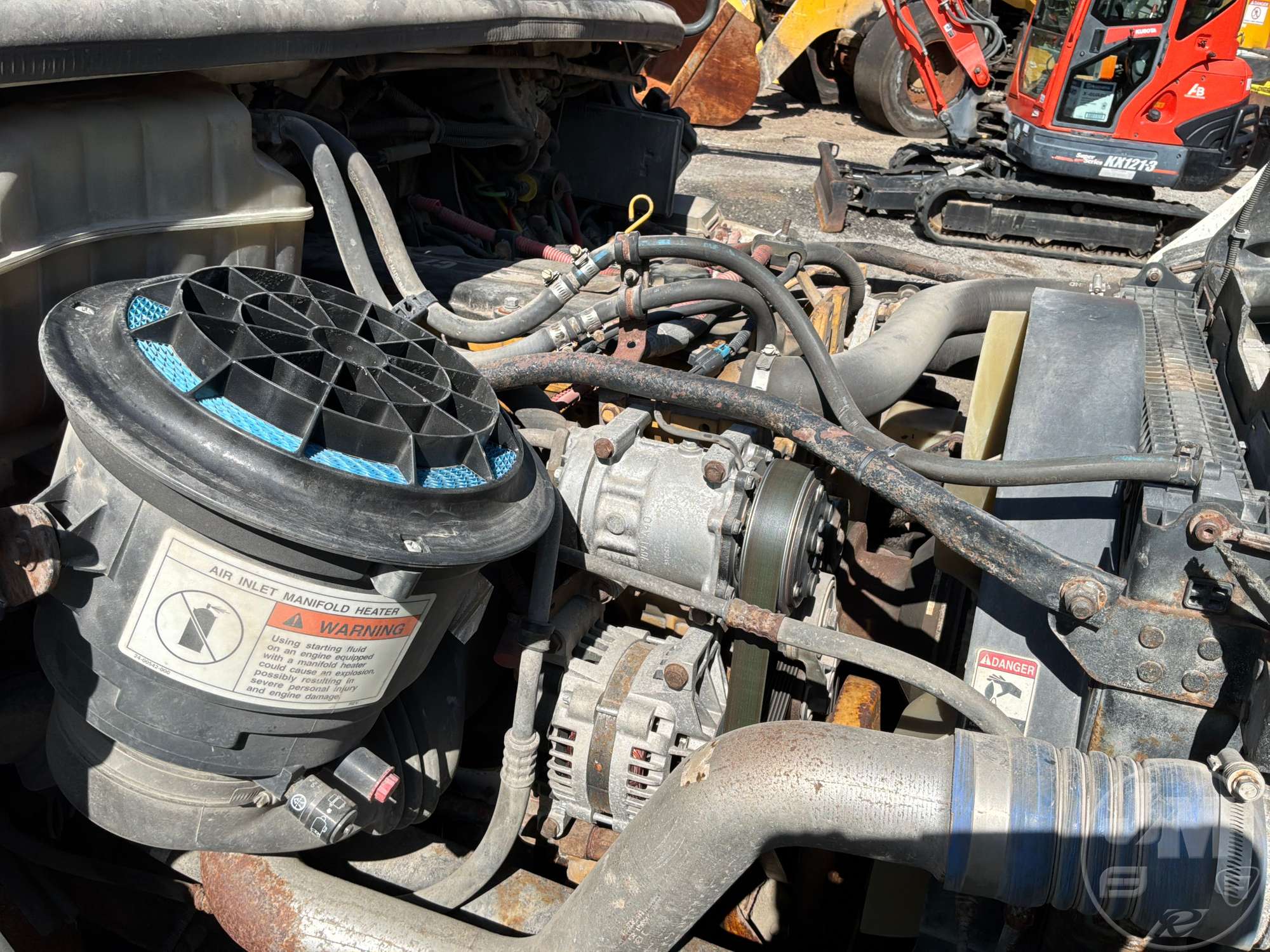 2005 Freightliner M2