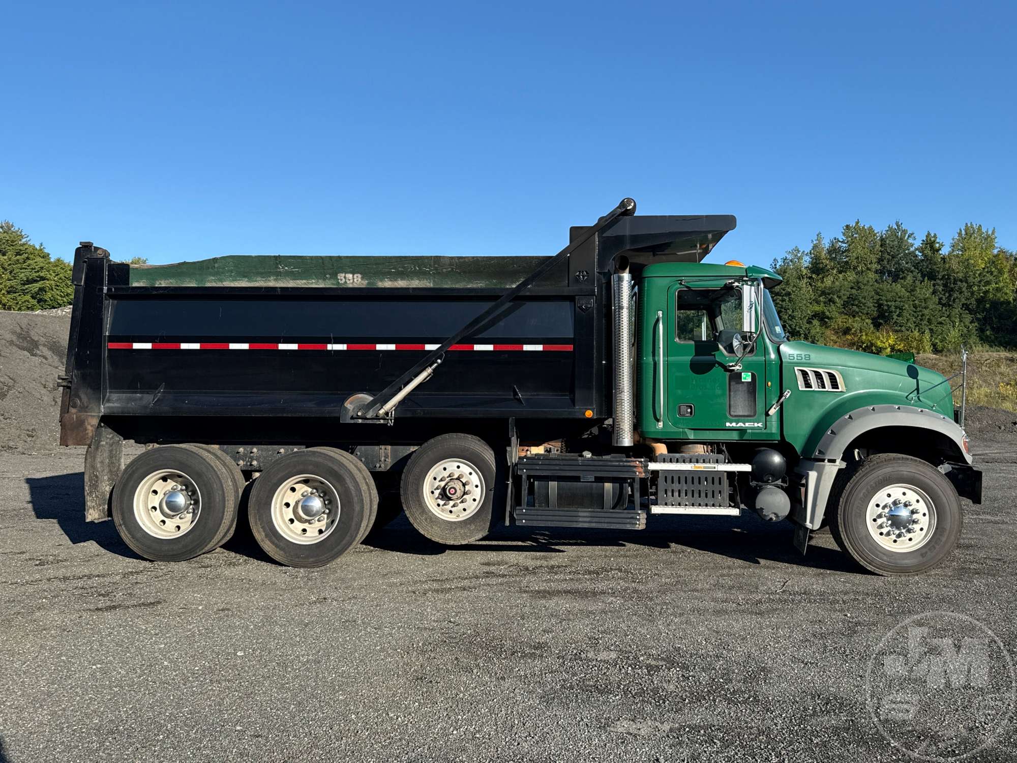 2011 Mack GU GRANITE