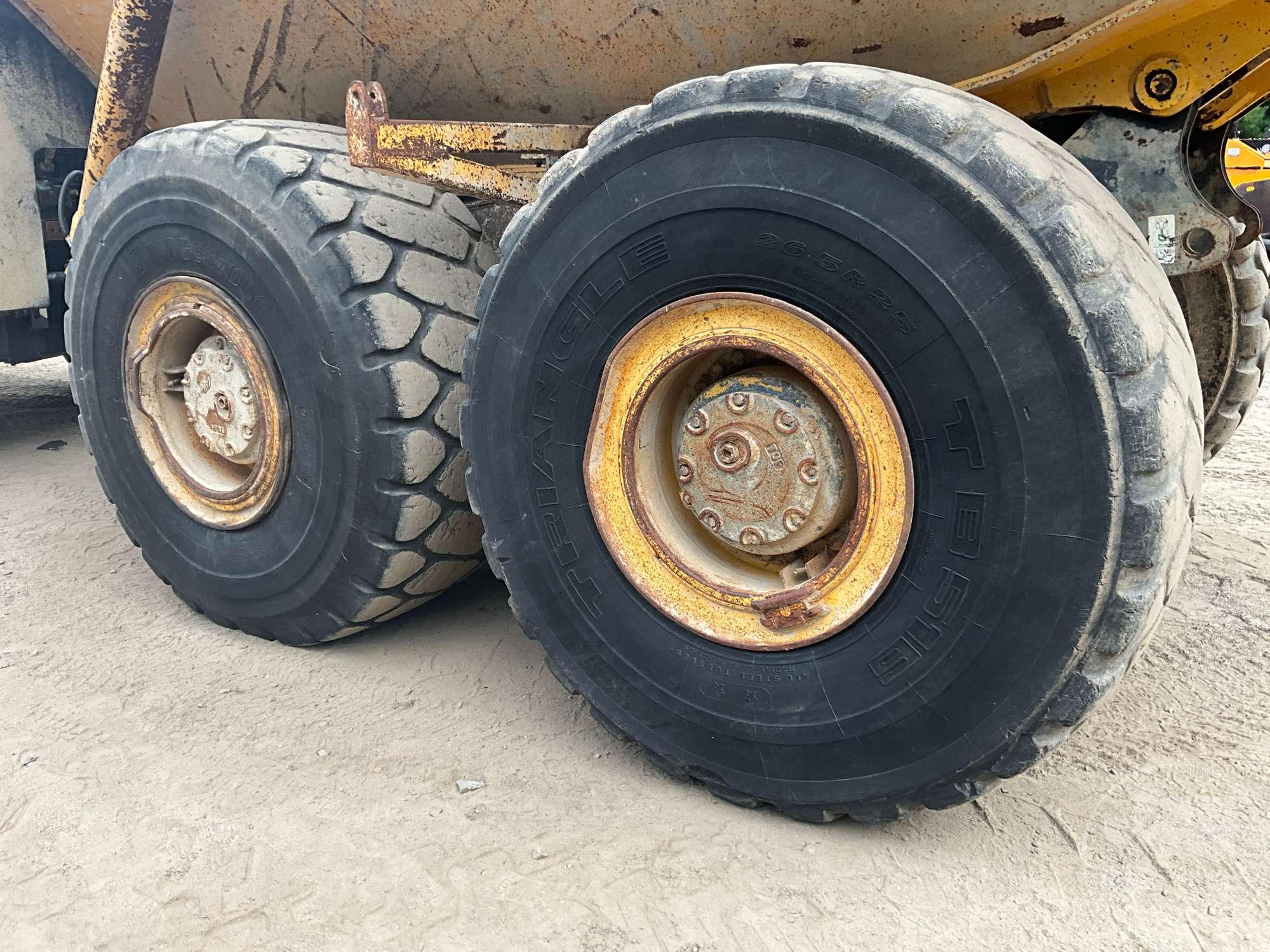 2006 Komatsu HM350-2