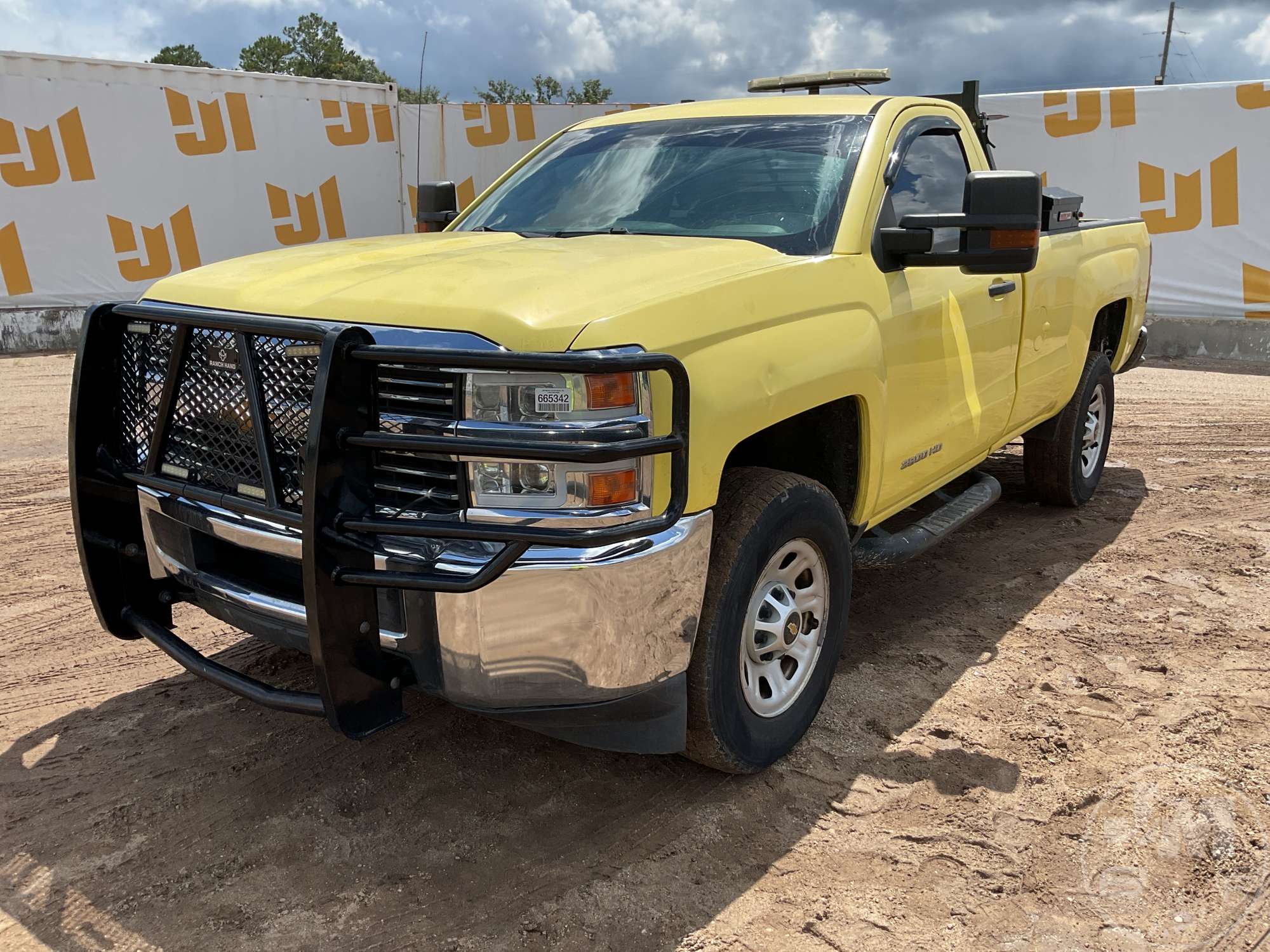 Photo of 2015 Chevrolet Silverado
