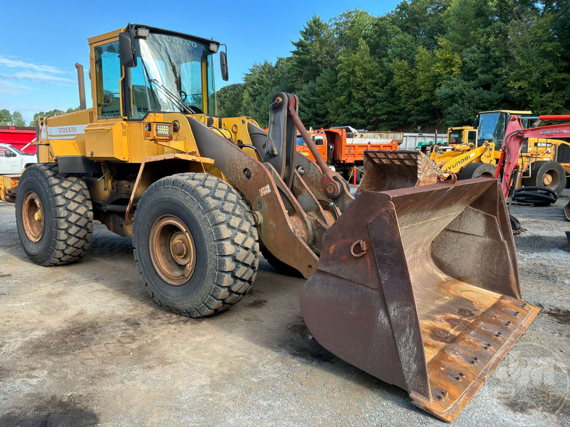 1999 Volvo L120C