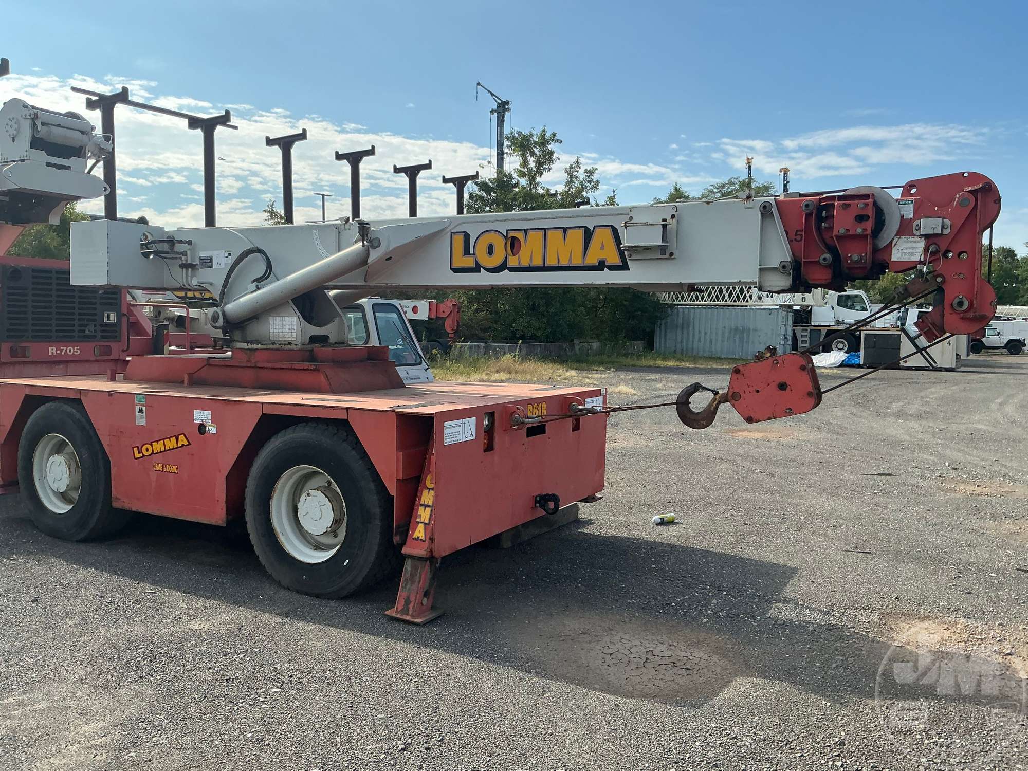 2004 Shuttlelift 5560B
