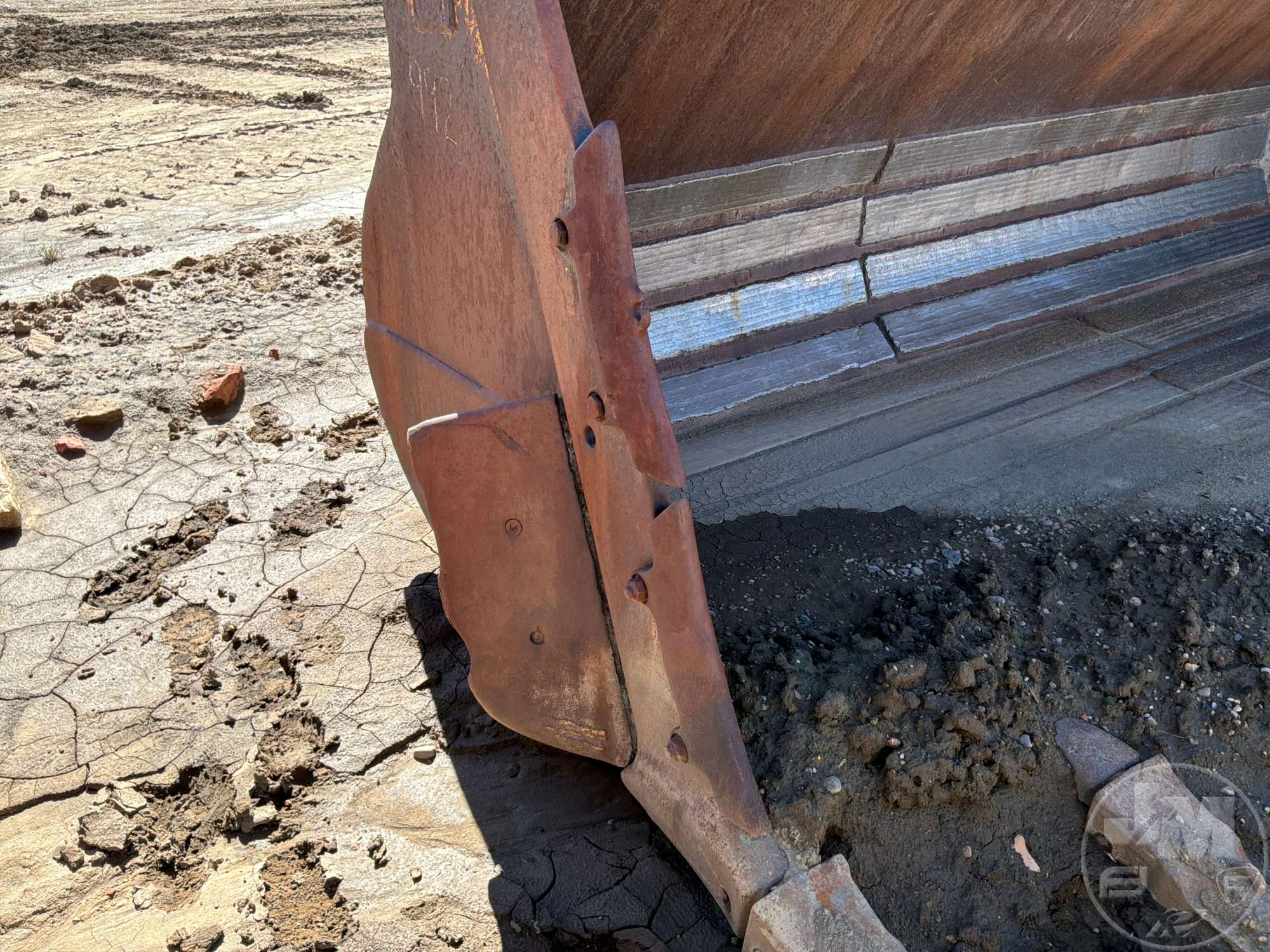 0 Caterpillar 188 IN. SPADE NOSE BUCKET