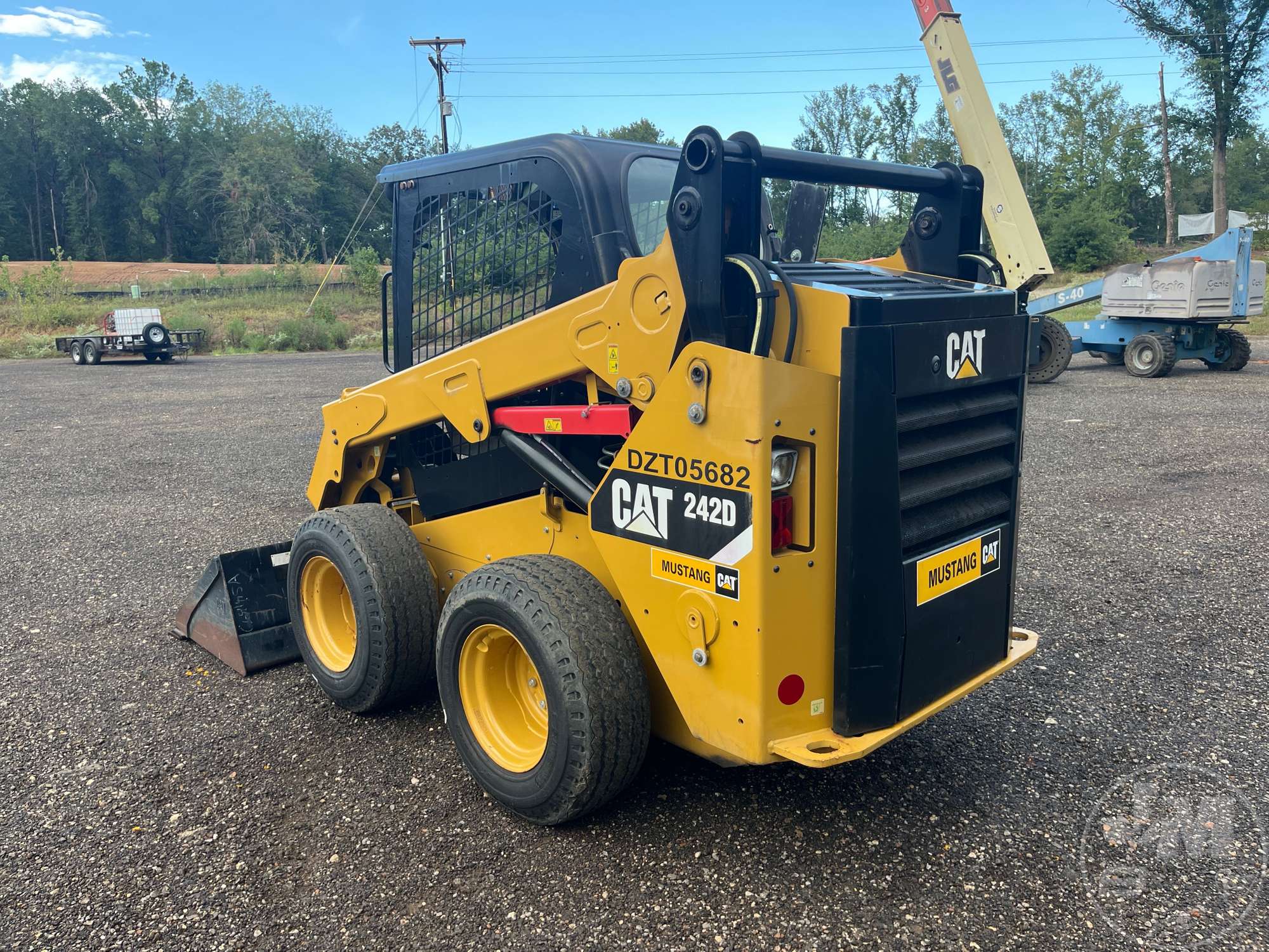 2020 Caterpillar 242D