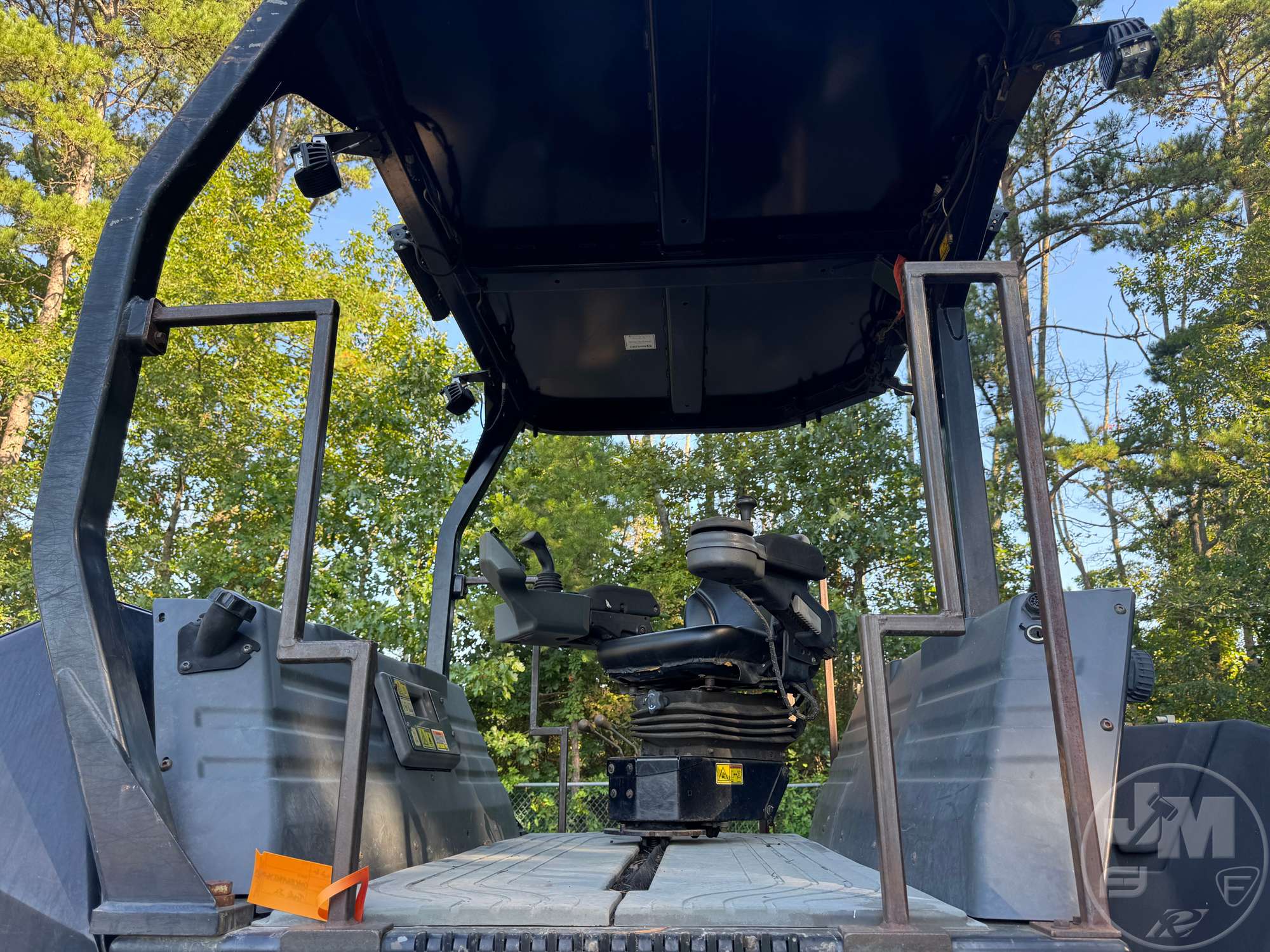 2015 Caterpillar CB64B