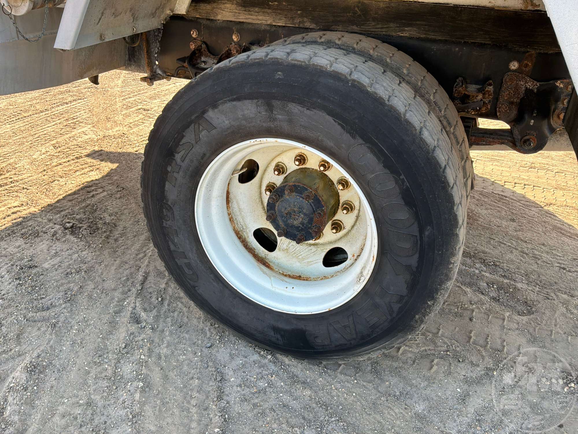 2006 Freightliner M2