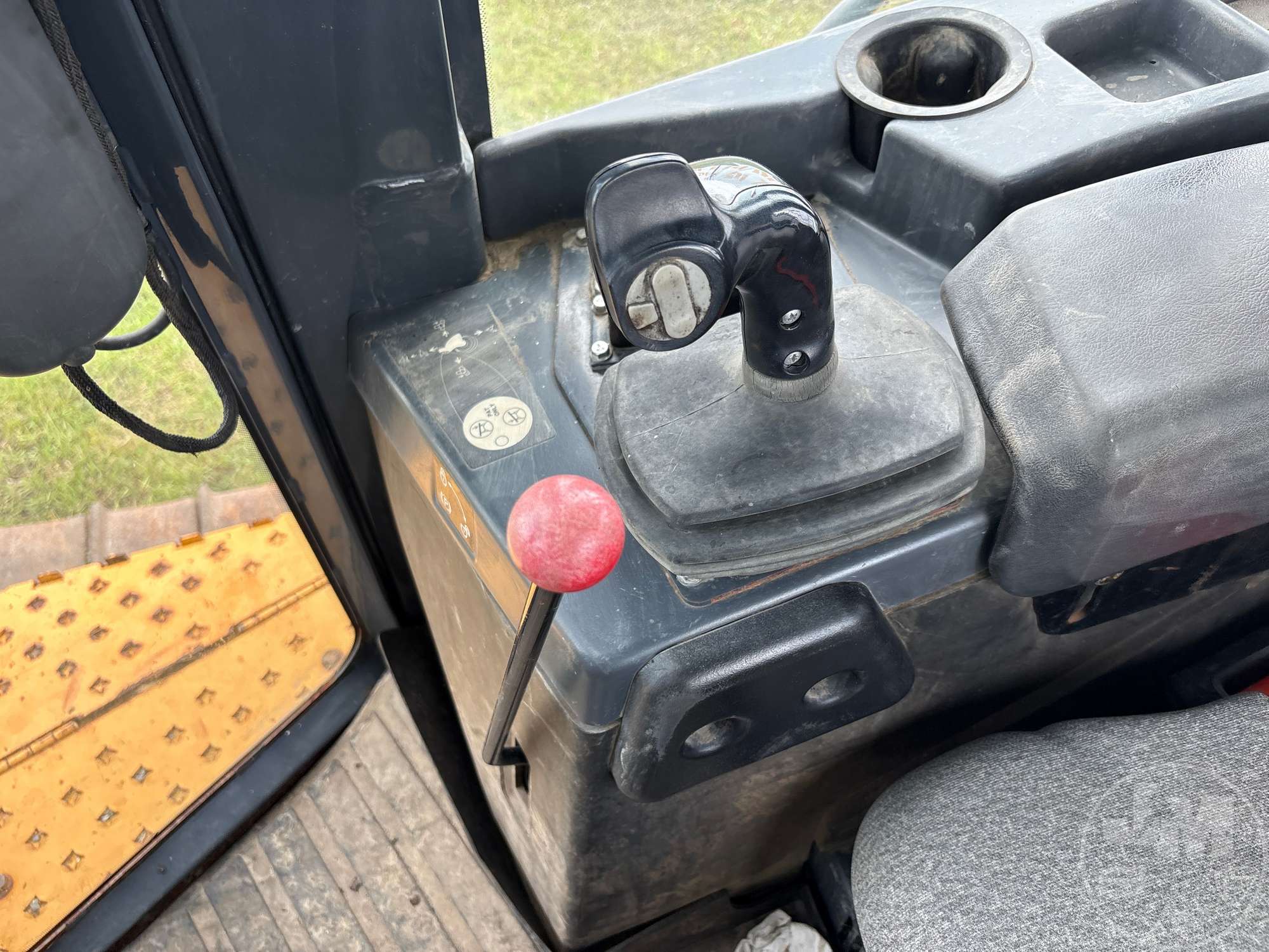 2019 John Deere 750K LGP