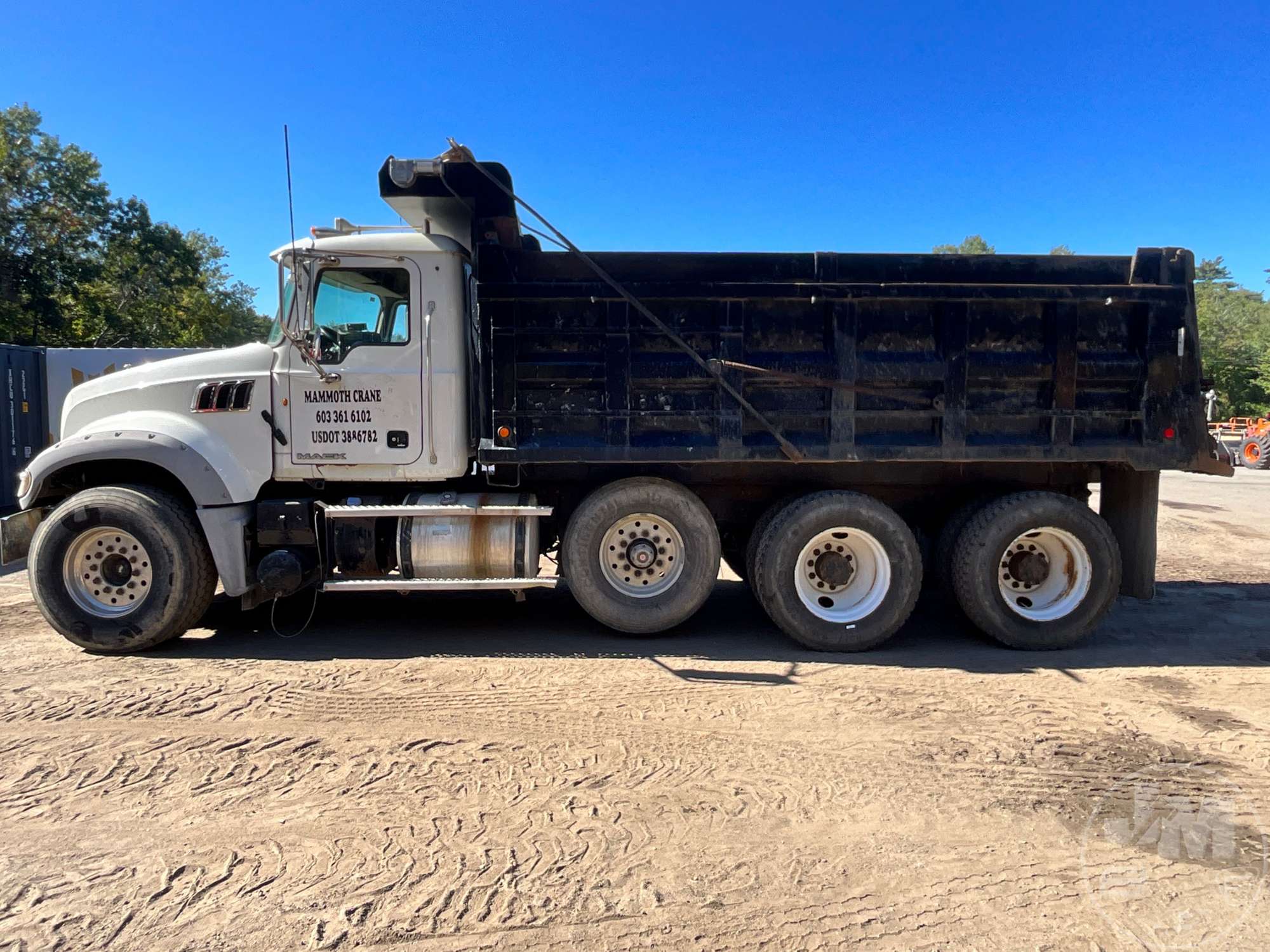 2012 Mack GU GRANITE