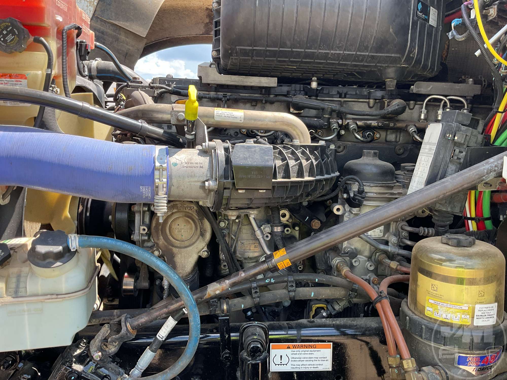 2020 Freightliner SD122