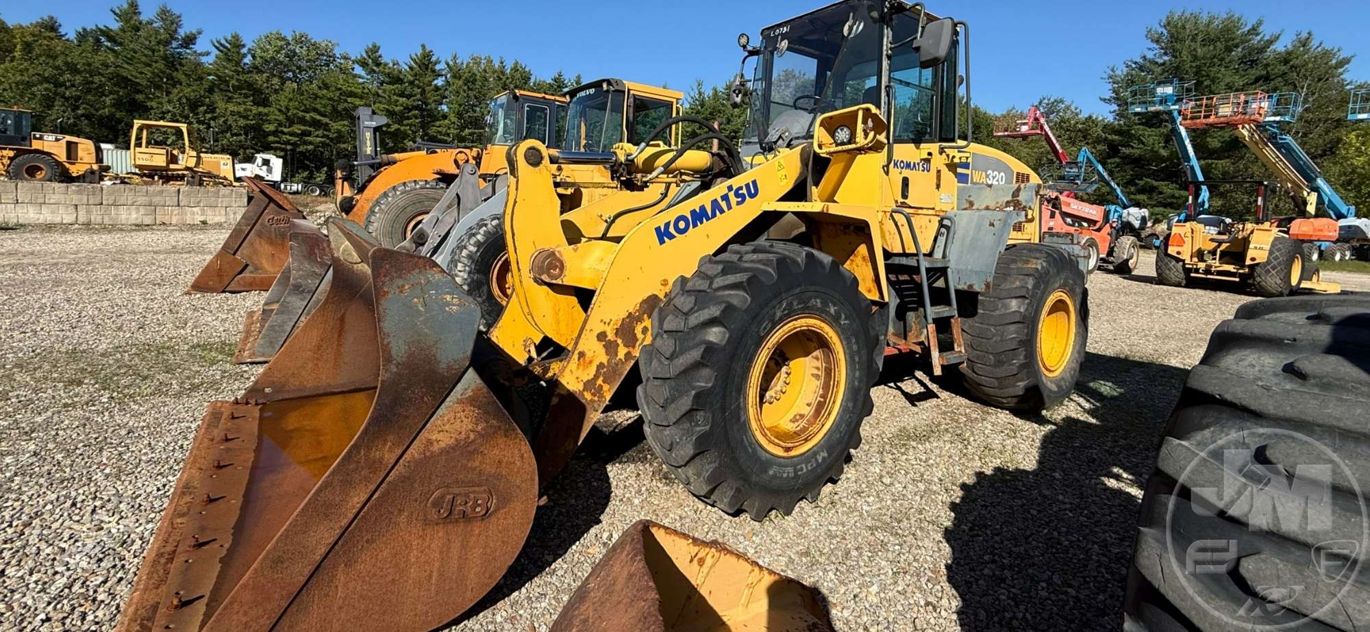 0 Komatsu WA320-5