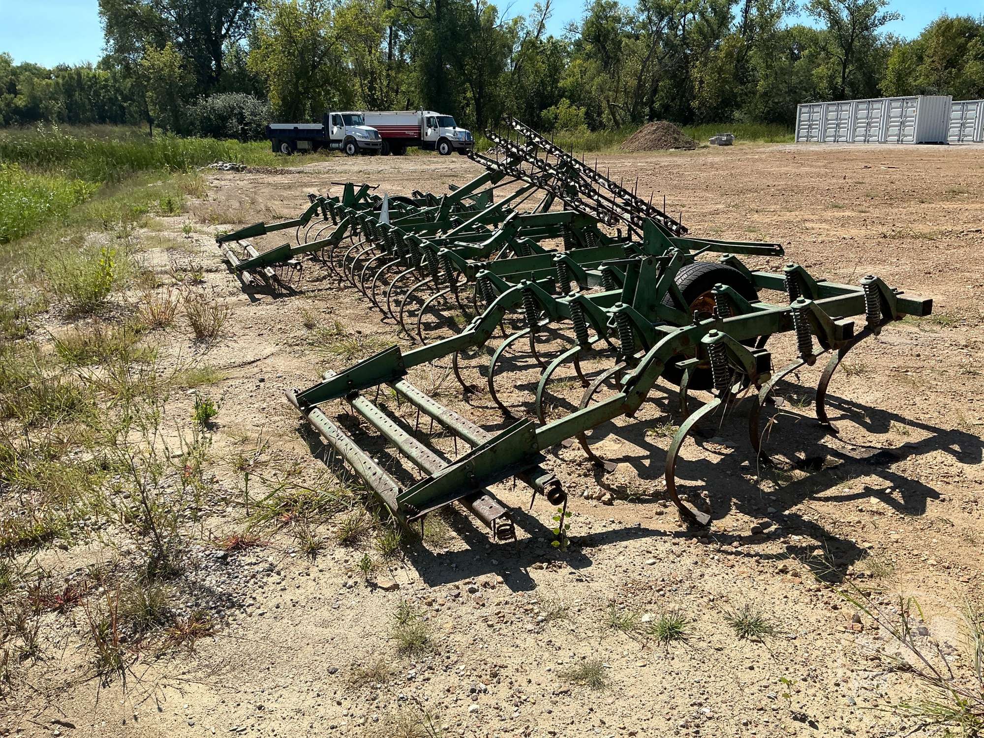 0 John Deere E1100 3 SECTION