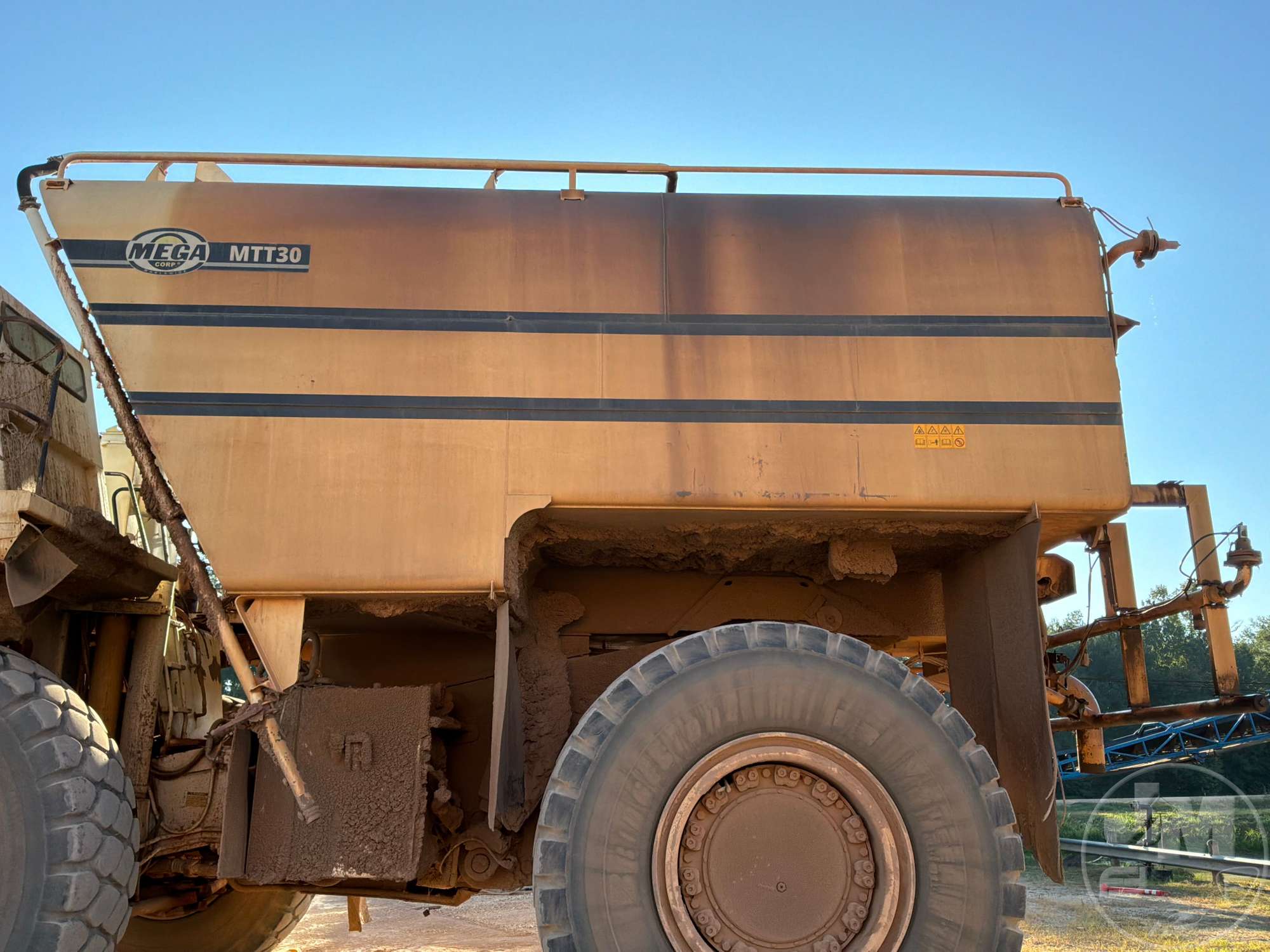 2000 Komatsu 530M RIGID FRAME