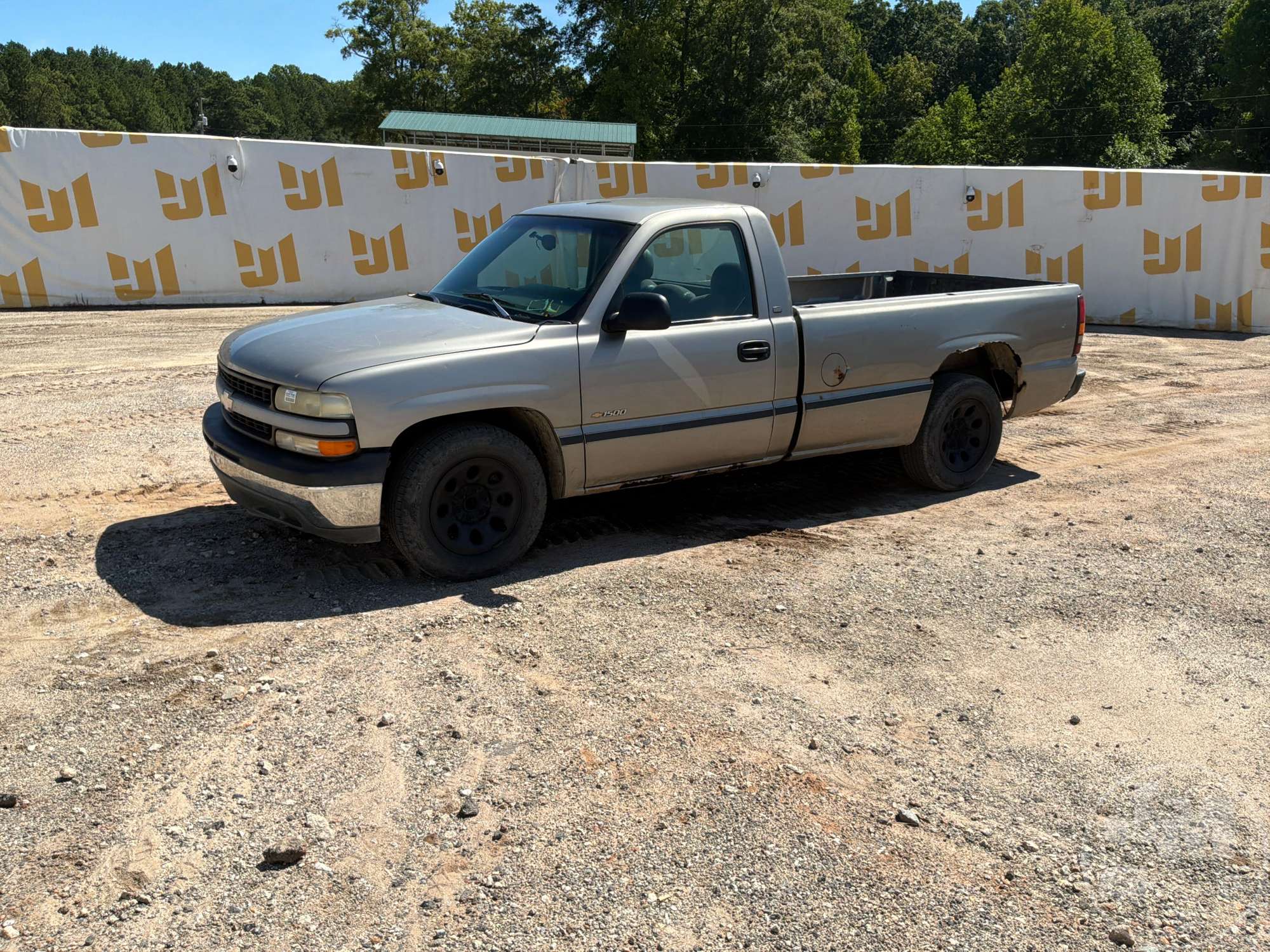Photo of 1999 Chevrolet Silverado