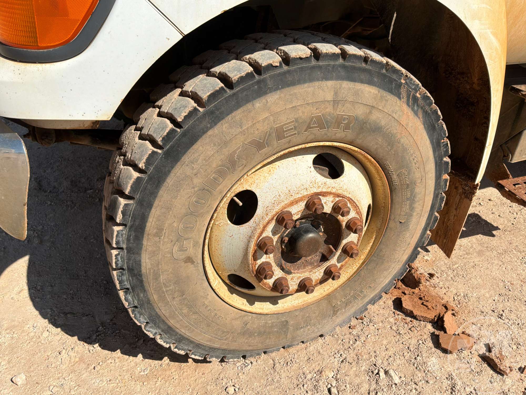 2002 Ford F750