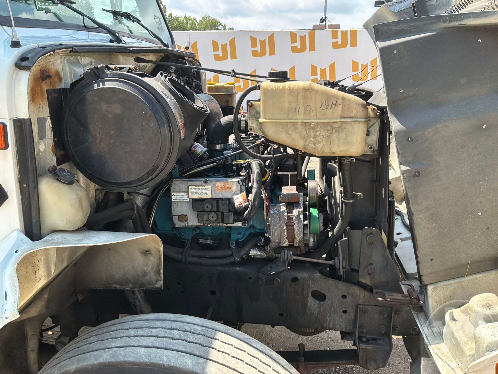 2001 International 4700